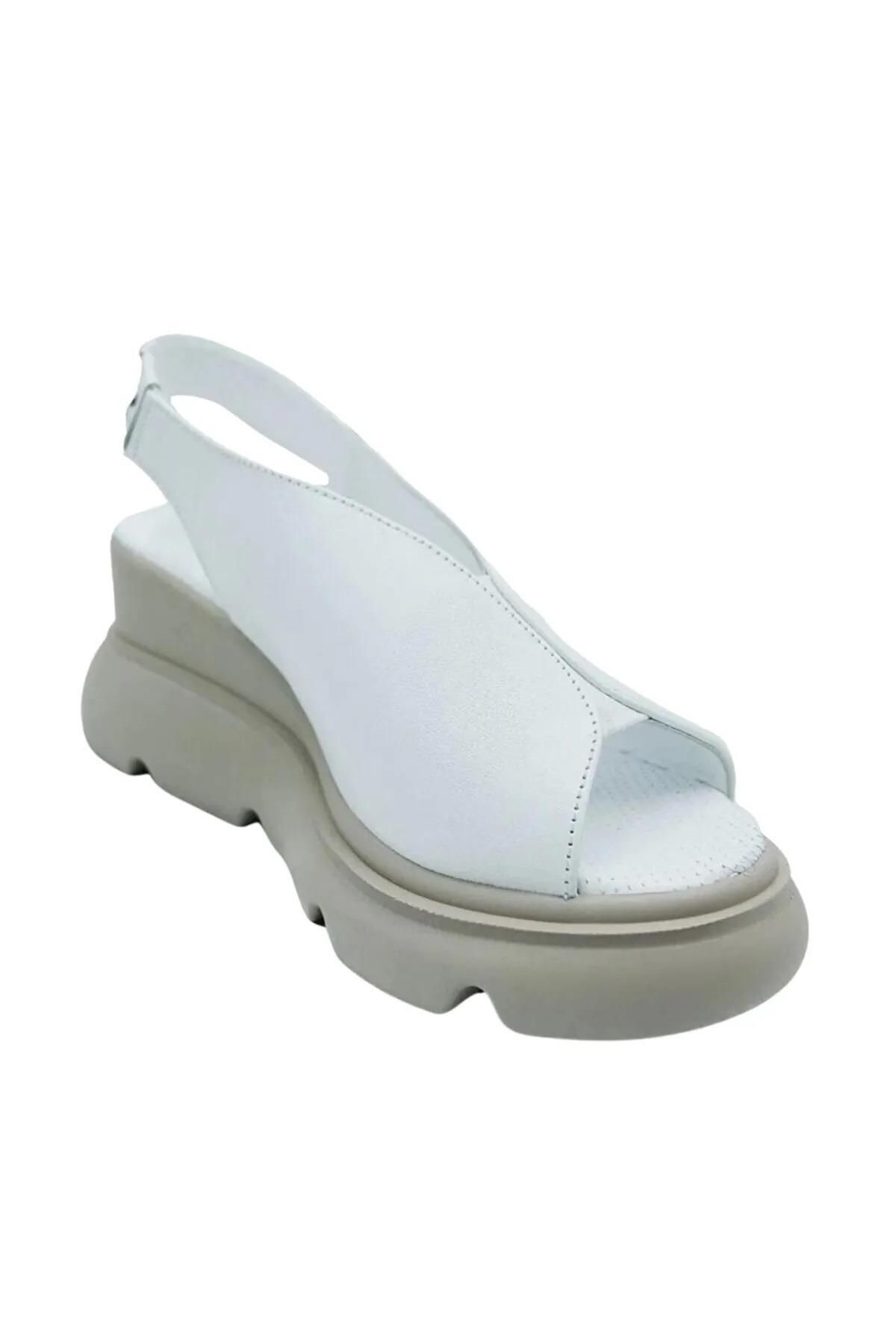 Pierre Cardin PC-7179 Dolgu Topuk Beyaz Kadın Sandalet