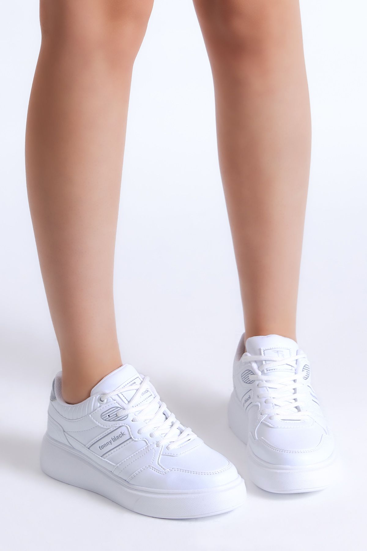 Tonny Black Kadın Beyaz Beyaz Siyah Poli Taban Yanı Şeritli Bağcıklı Sneaker