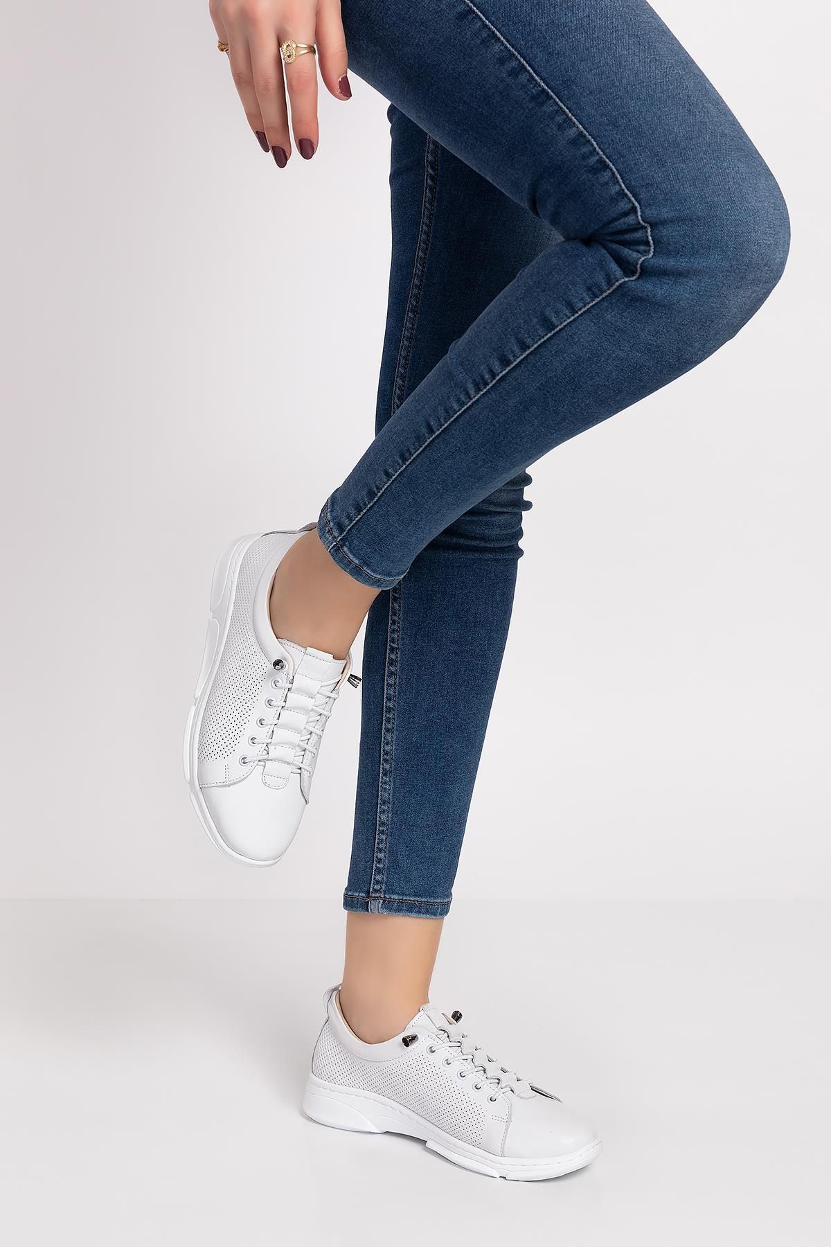 ARTI ARTI AYAKKABI Kadın Hakiki Deri Ortopedik Beyaz Sneaker Ayakkabı