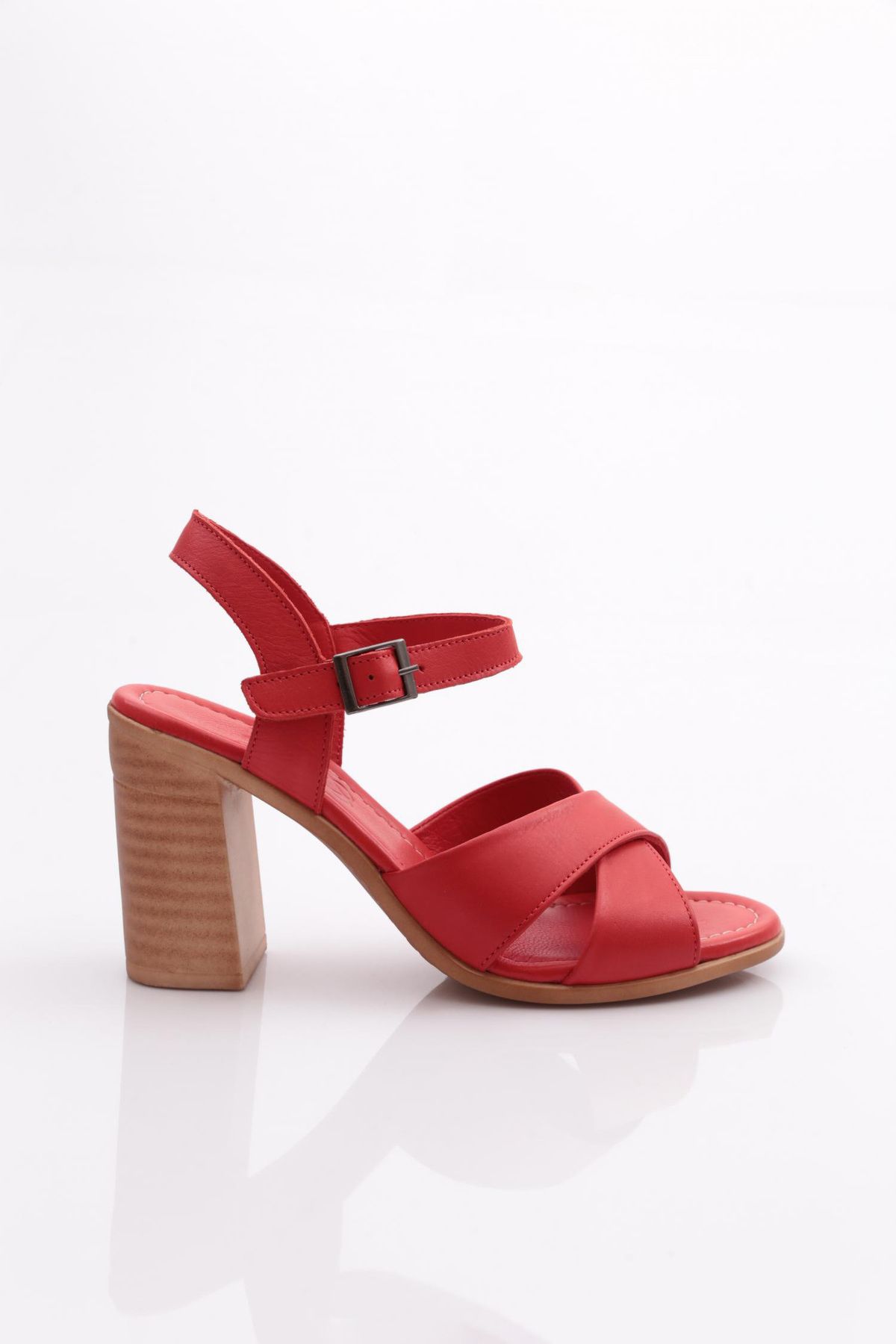 Dgn 2110 Kadın Sandalet Kırmızı