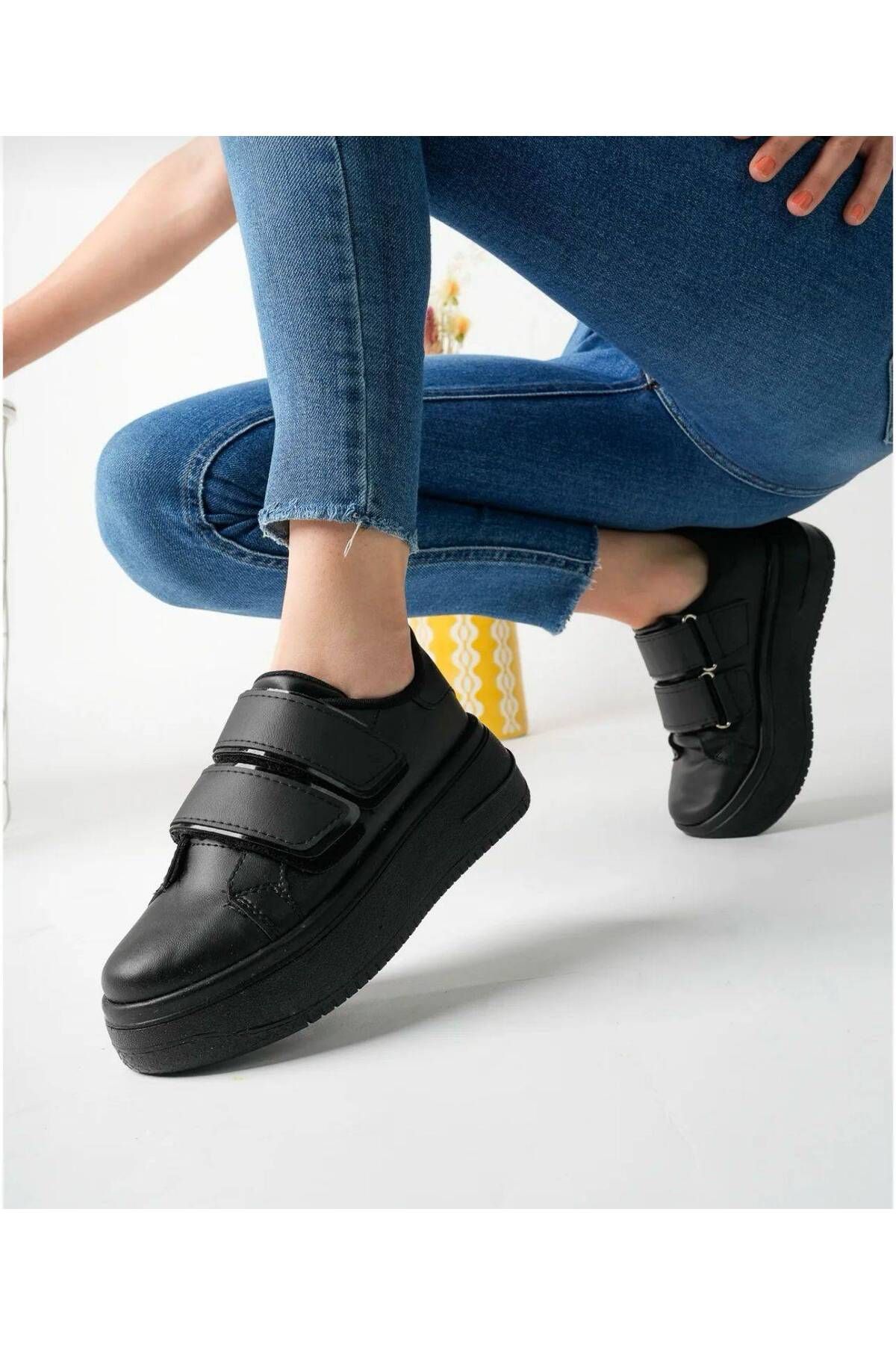 ayakkabıhavuzu Siyah Yüksek Tabanlı Cırt Bantlı Sneaker