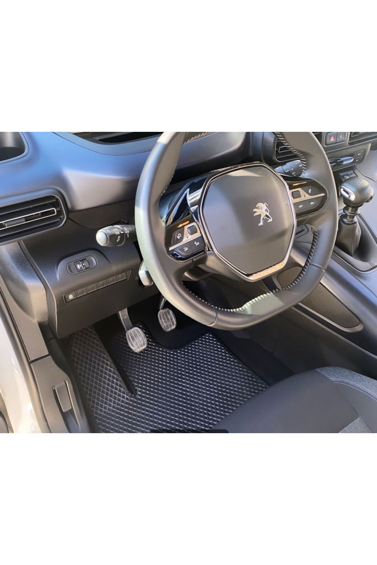 MATTCAR Peugeot Rifter Uyumlu Araca Özel Yeni Nesil Akıllı Oto Paspas