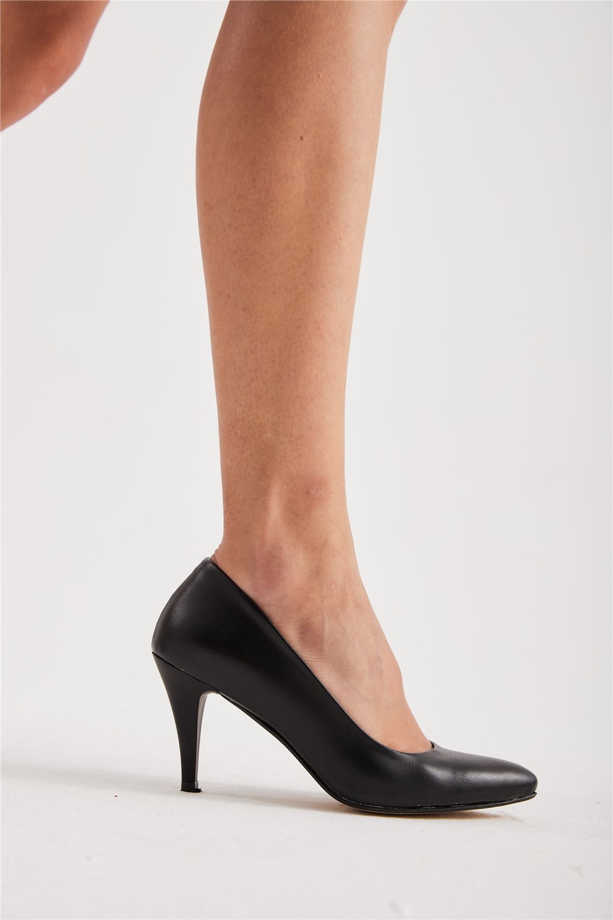 Cömert Ayakkabı Lıona Kadın Stiletto Siyah Deri
