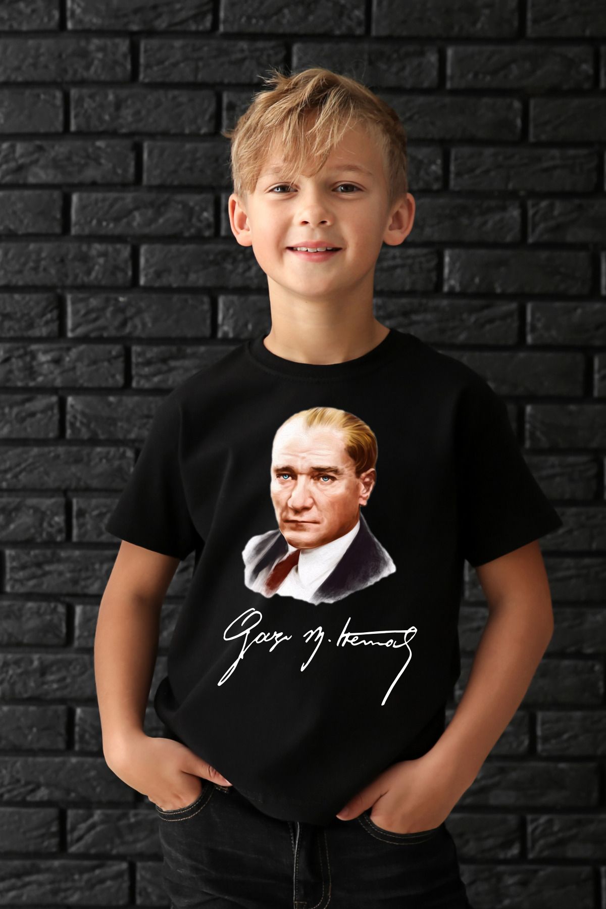 ADA BEBEK ÇOCUK Atatürk Desenli Dijital İmzalı Siyah Basic T-Shirt