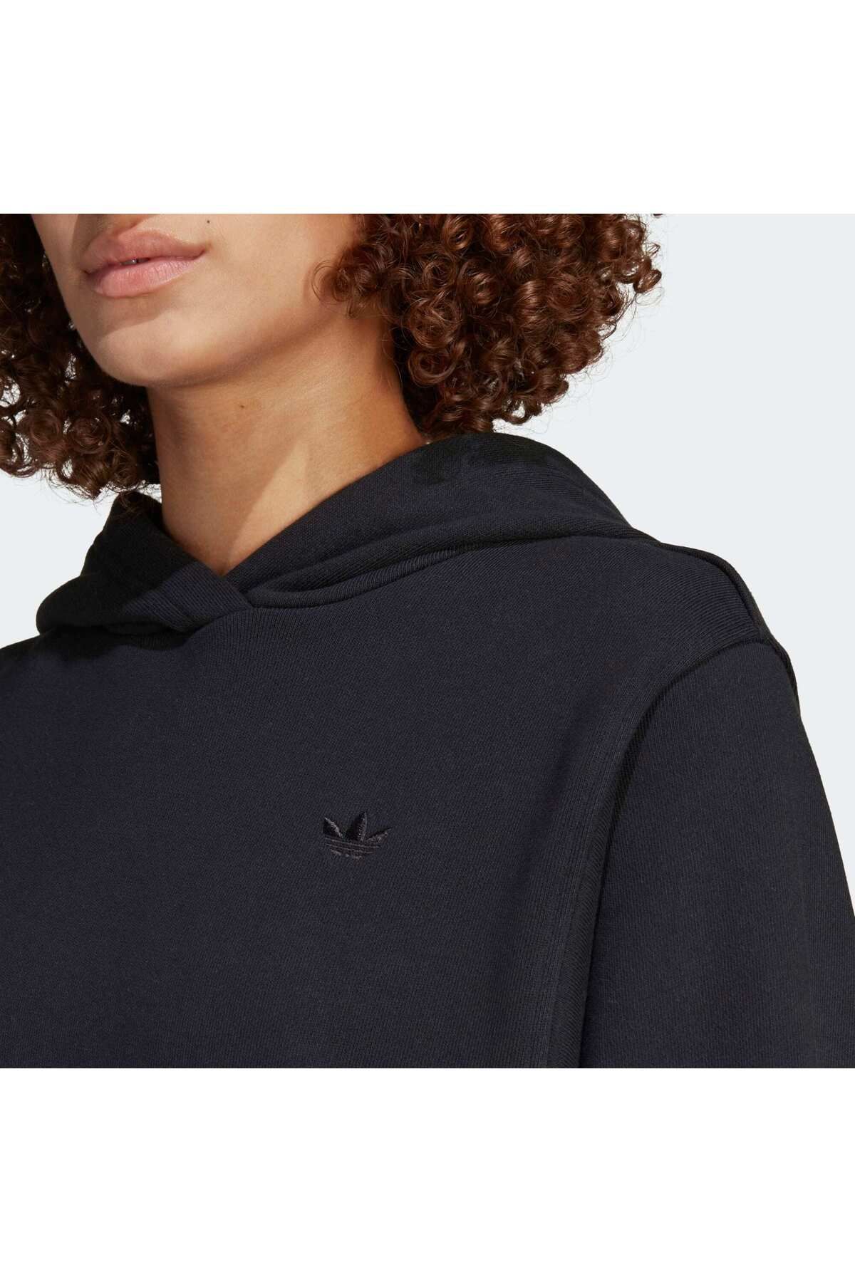 adidas Premium Essentials Kadın Siyah Sweatshirt (IC5241)