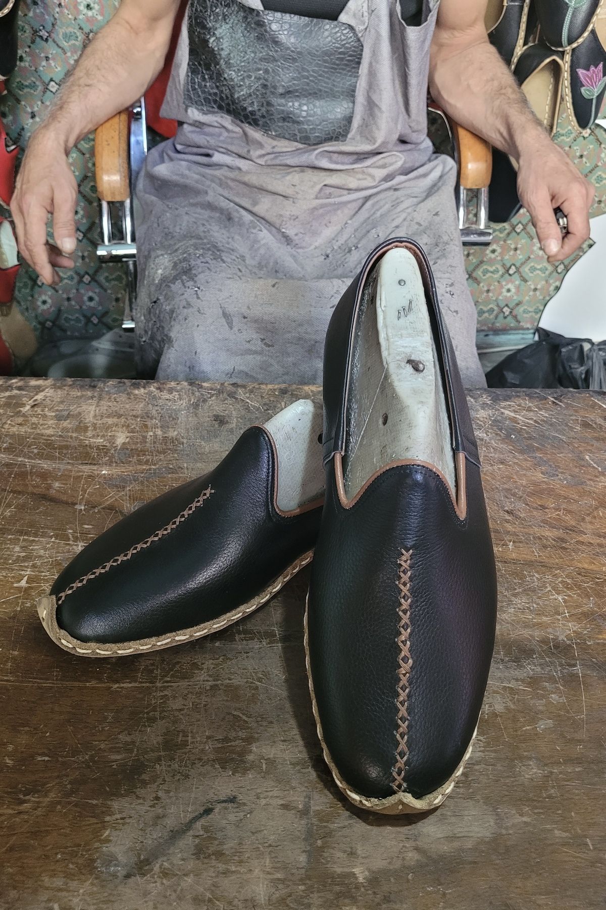 YEMENİ Erkek Siyah Renk El Yapımı Dikişli Deri Çarık Ayakkabı