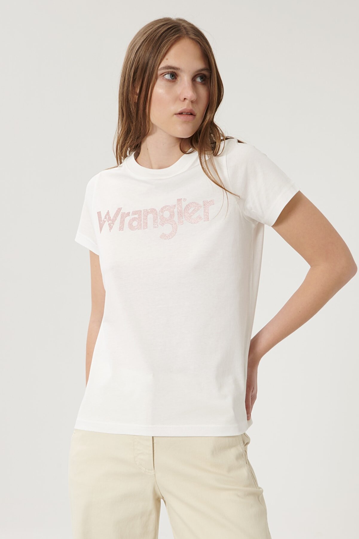 Wrangler Kadın Kırık Beyaz Kısa Kollu %100 Pamuk Logolu Sıfır Yaka Tişört
