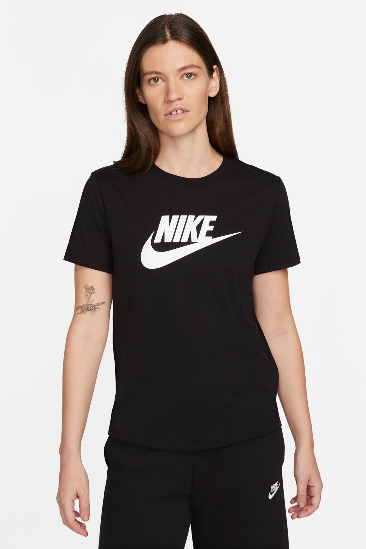 Nike Sportswear Essential Kadın Siyah Günlük Stil T-shirt - Dx7906-010