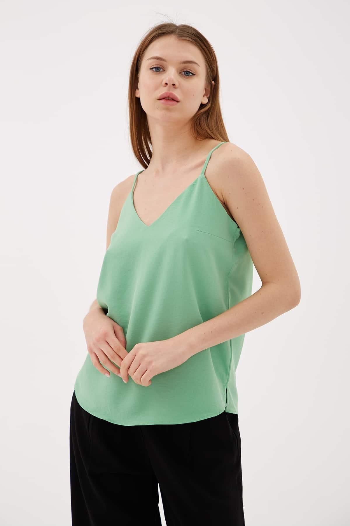 Fashion Friends Askılı V Yaka Bluz Yeşil