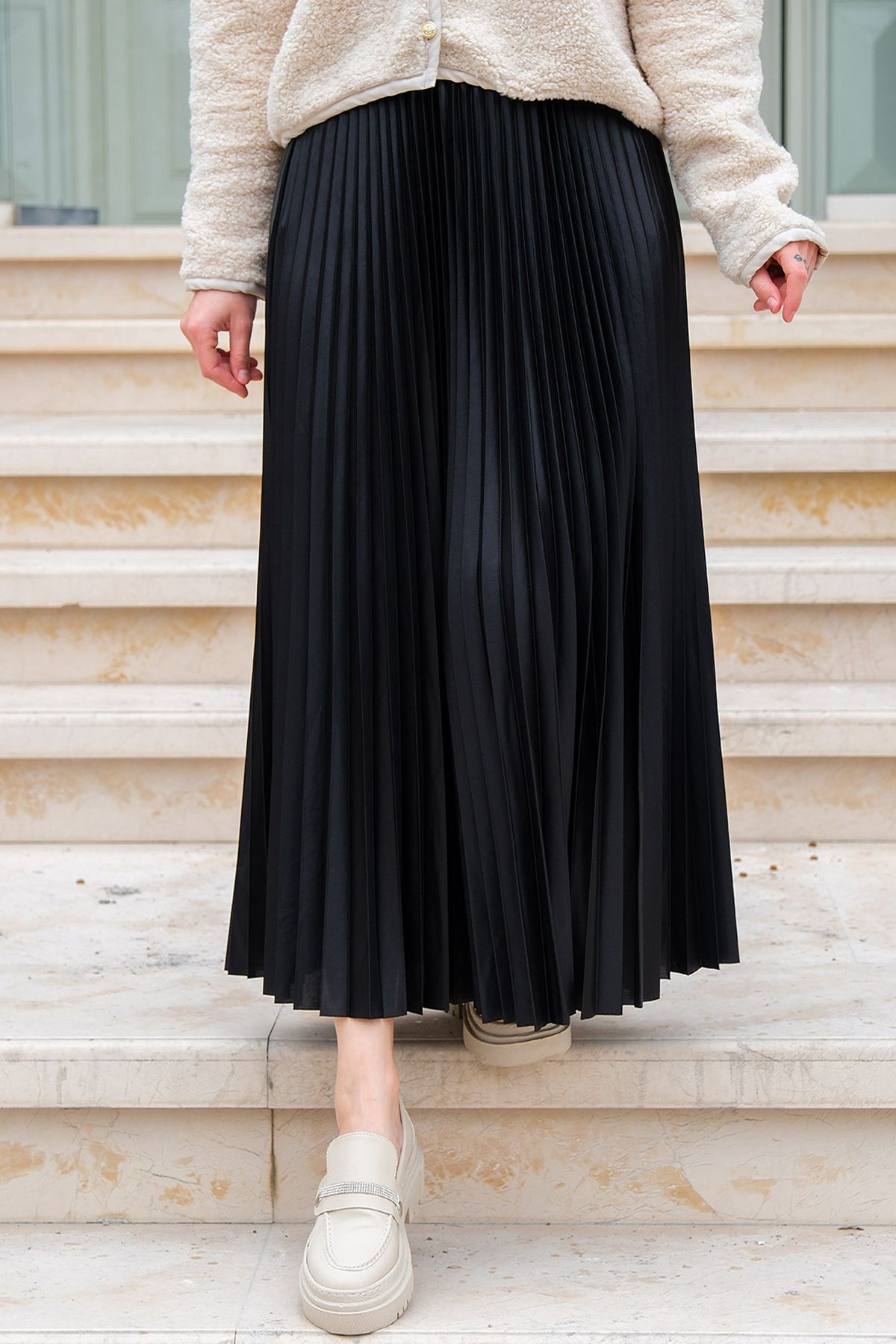 LOCCO Kadın Deri Görünümlü Beli Lastikli Uzun Piliseli Etek Siyah