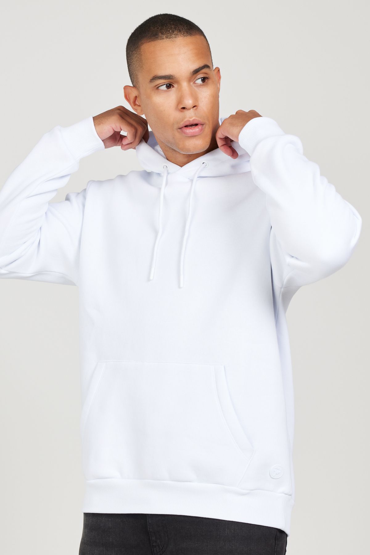 AC&Co / Altınyıldız Classics Erkek Beyaz Standart Fit Normal Kesim Içi Polarlı 3 Iplik Kapüşonlu Pamuklu Sweatshirt