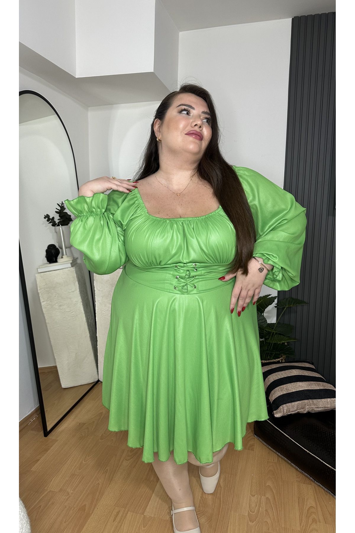 Kendinisevbutik Büyük Beden Saten Şifon Fıstık Yeşili Bağcıklı Elbise Özel Gün Yılbaşı Düğün Doğum Günü Elbisesi
