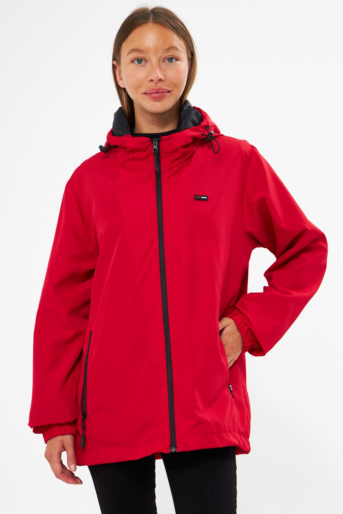 QAWWA Kadın Kırmızı Içi Astarlı Rüzgar Geçirmez Kapüşonlu Cepli Spor Yağmurluk - Rüzgarlık Ceket