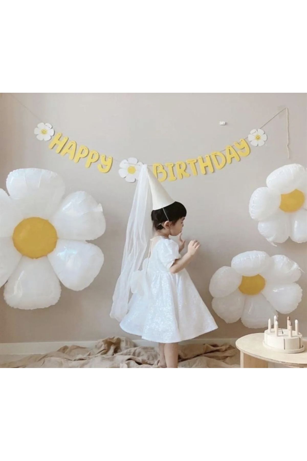 Çemrek Süs Parti Papatya Temalı Doğum Günü seti happy birthday yazısı ve 3 adet folyo papatya balon