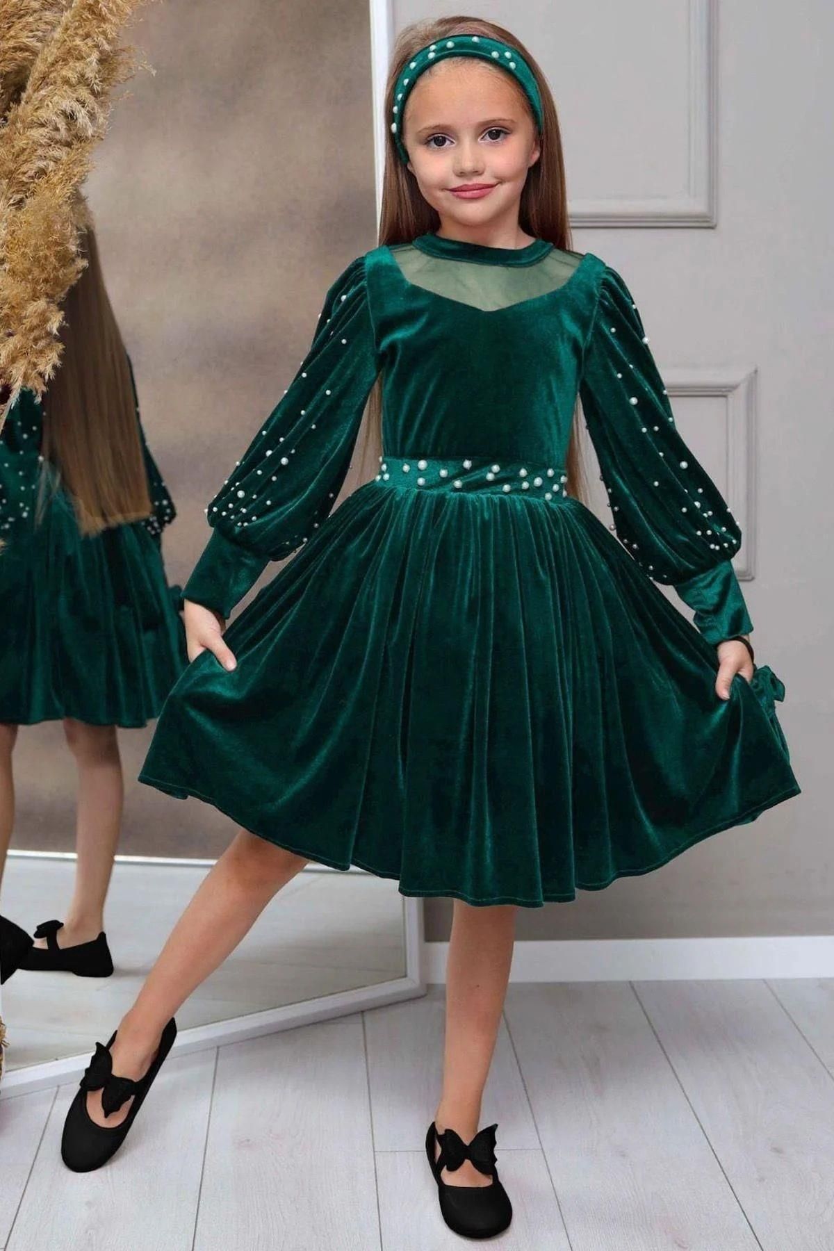 Riccotarz Kız Çocuk Yakası Transparan, Kolu ve Beli İnci Detaylı Yeşil Kadife Elbise