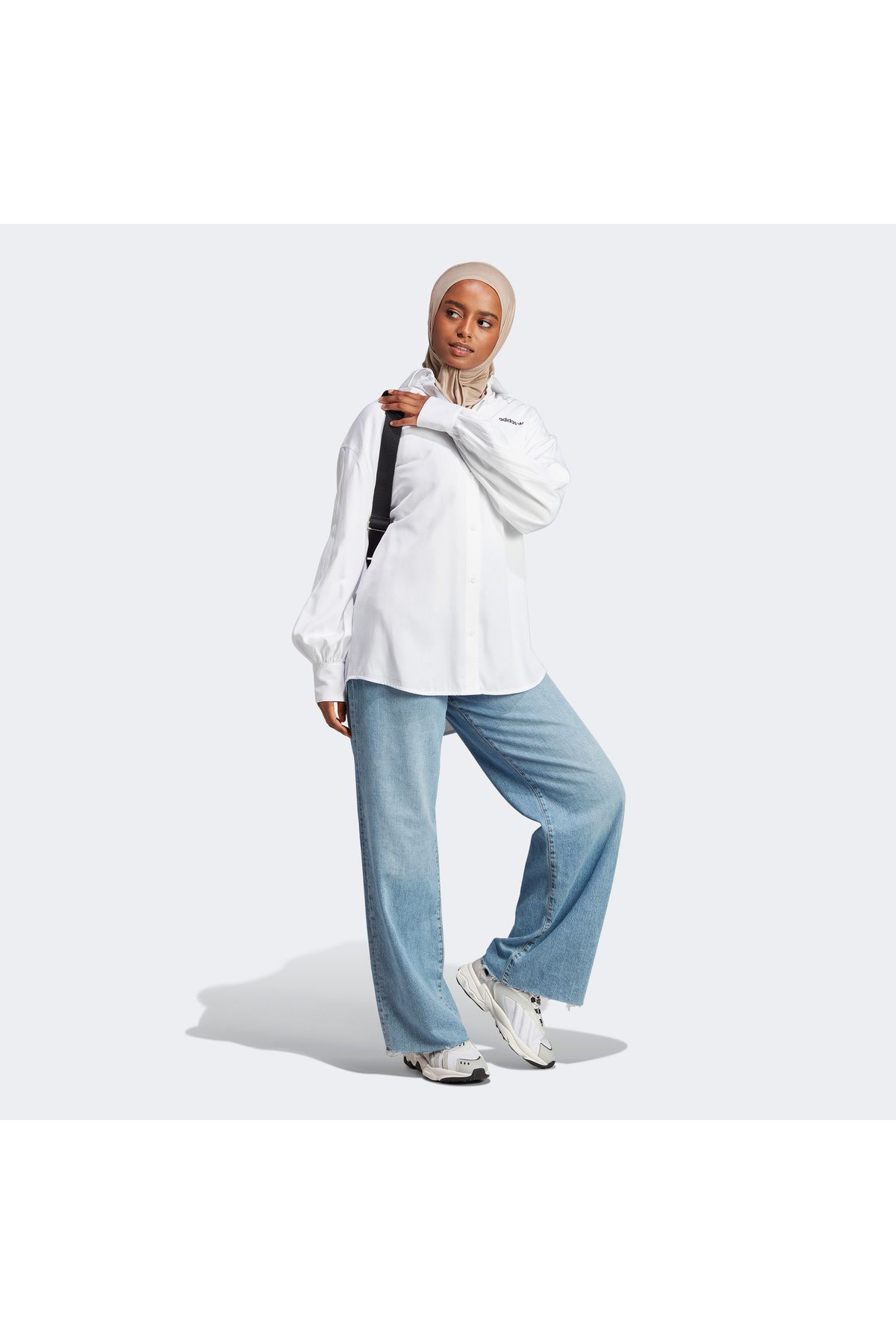 adidas Originals Kadın Beyaz Gömlek (IR9790)