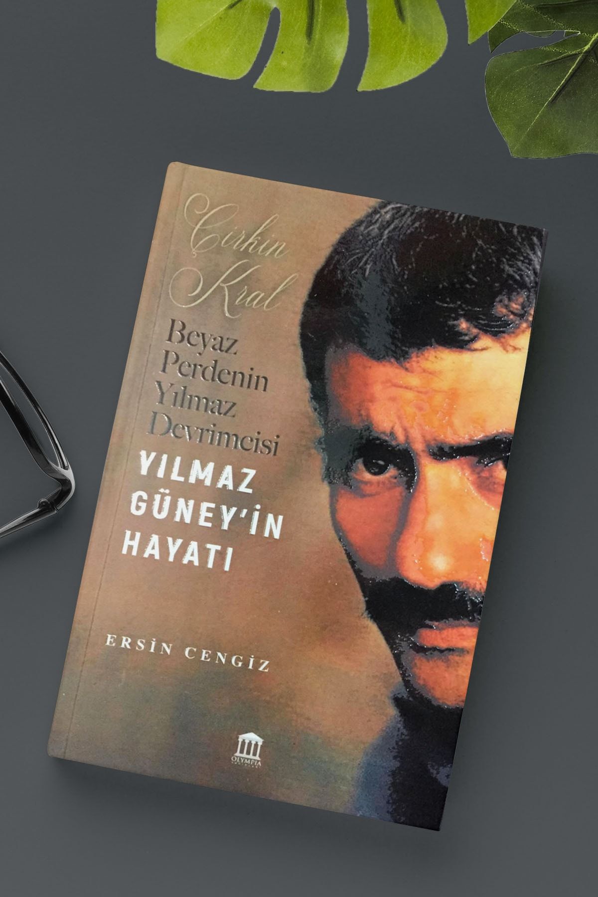 Olympia Yayınları Beyaz Perdenin Yılmaz Devrimcisi Yılmaz Günay'ın Hayatı - Ersin Cengiz