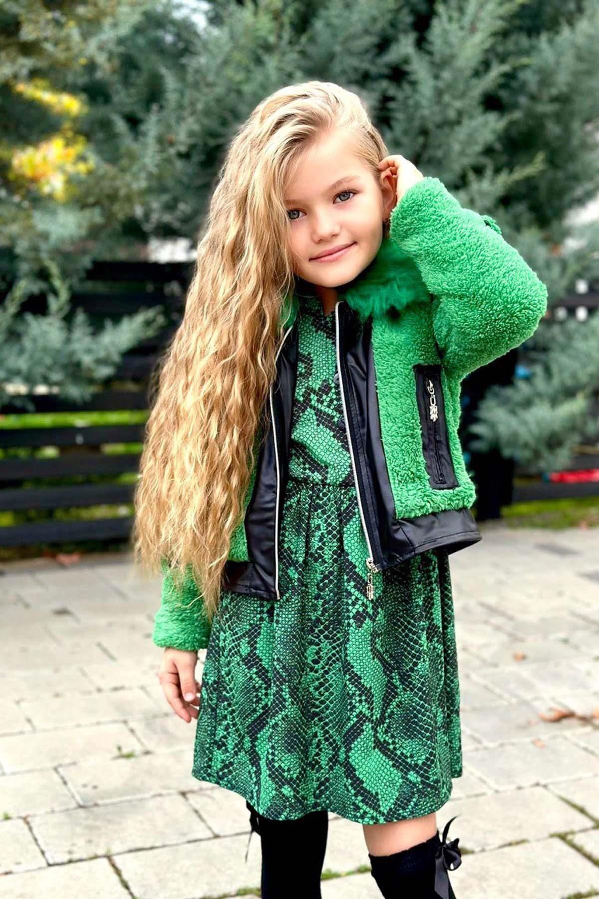 Riccotarz Kız Çocuk Yakası Kürklü Deri Detaylı Peluş Ceket ve Desenli Yeşil Elbise