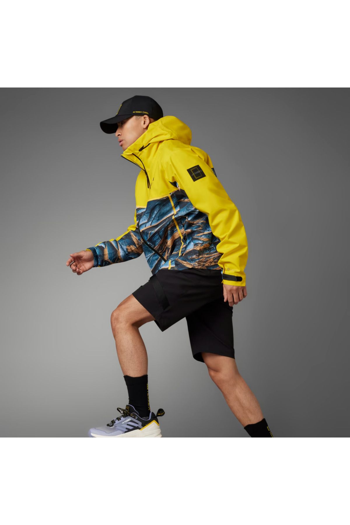 adidas National Geographic Erkek Kapüşonlu Ceket