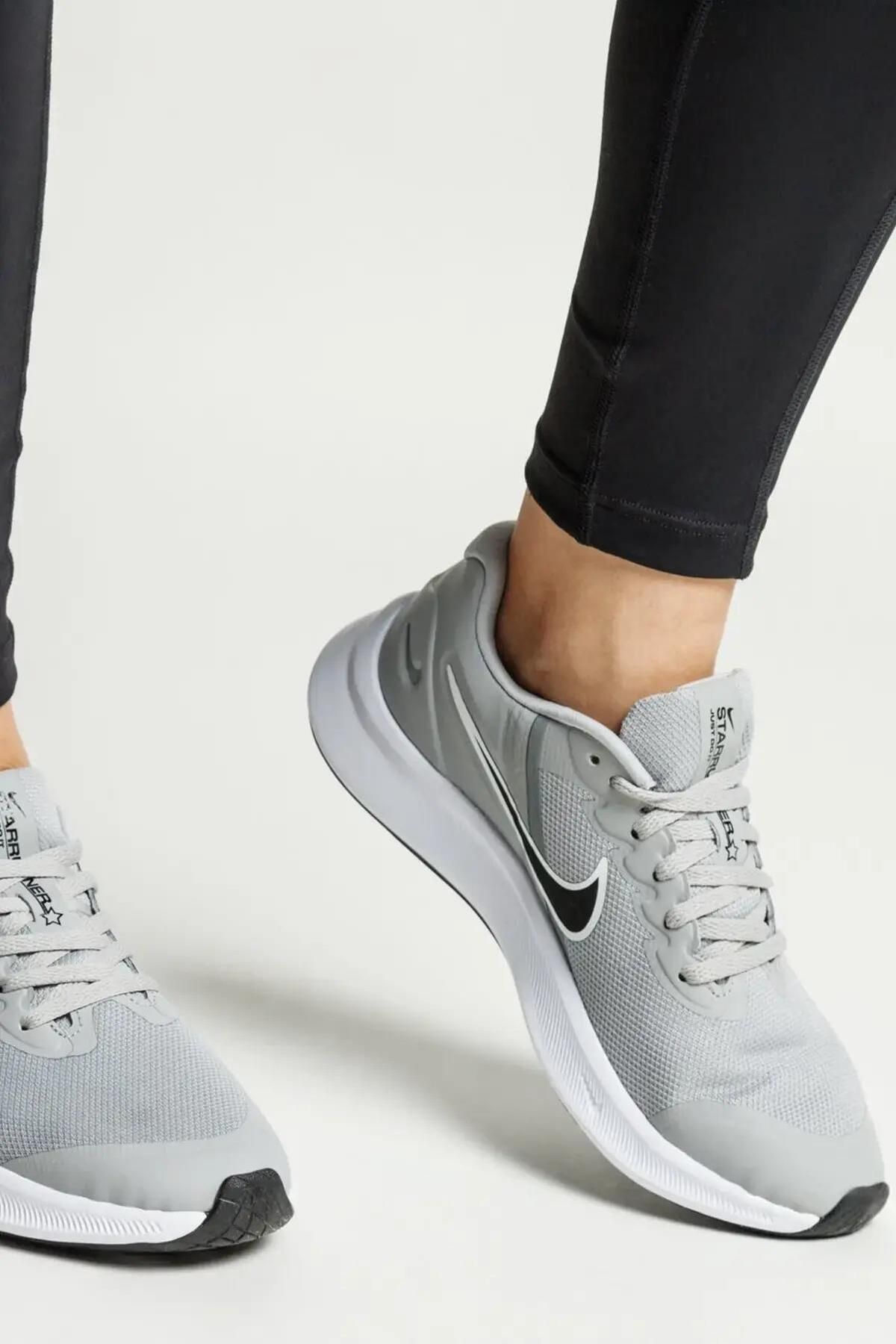Nike Star Runner Gri Kadın Koşu & Antreman Spor Ayakkabısı ( Dar Kalıp )