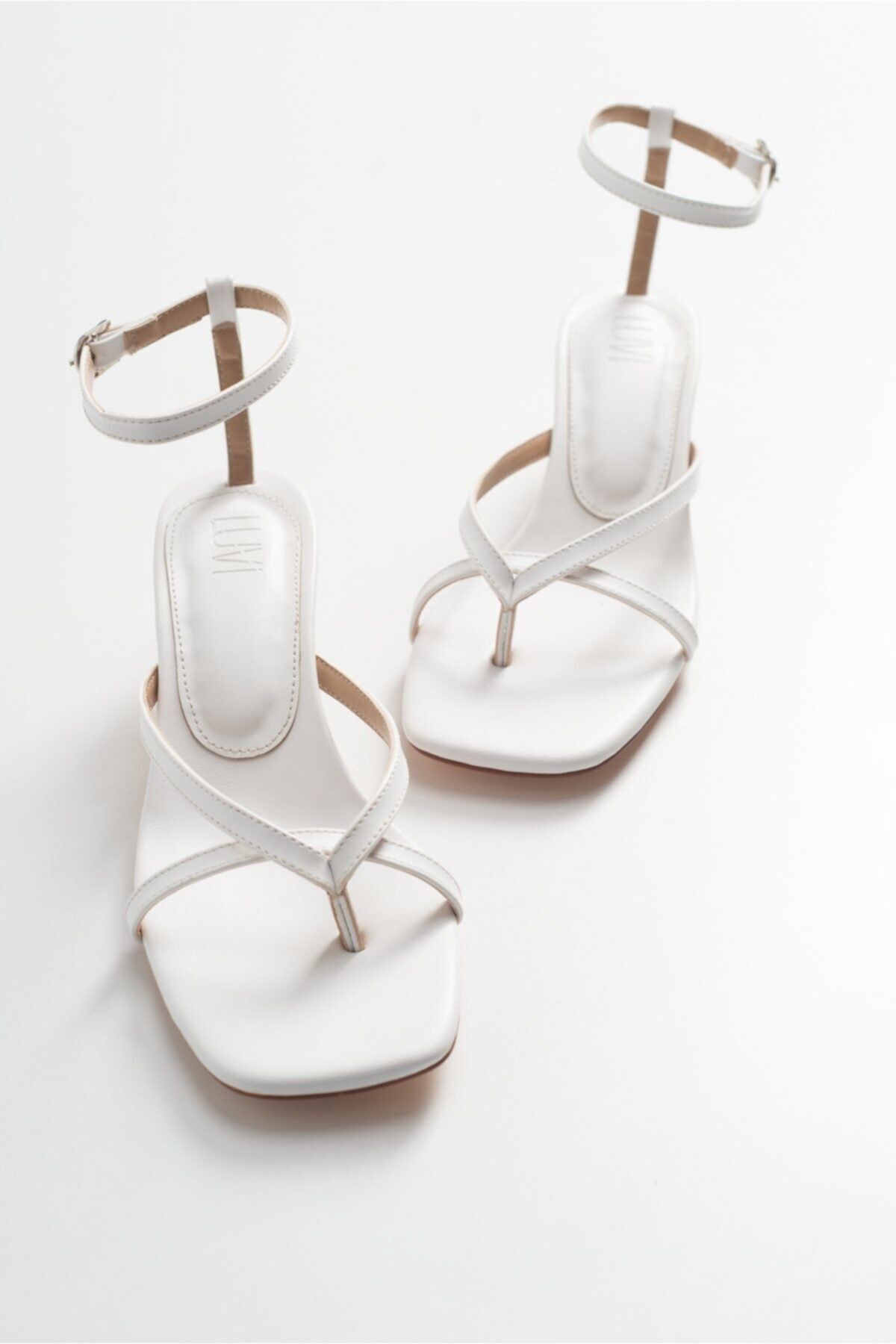luvishoes Kadın  Beyaz Cilt Topuklu Sandalet 170k21210