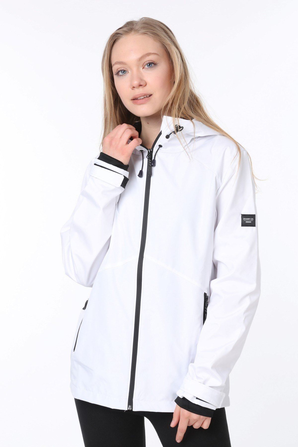 Ghassy Co Kadın Rüzgarlık Yağmurluk Omuz Detaylı Mevsimlik Beyaz Spor Ceket