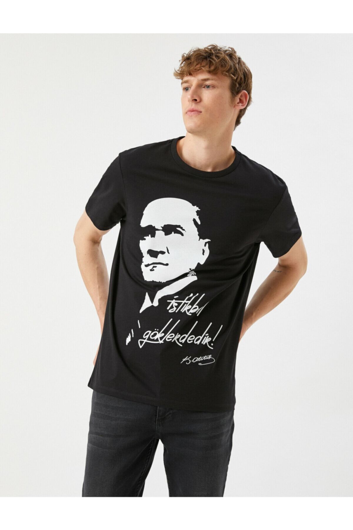 Koton Erkek Siyah Atatürk Baskılı  T-Shirt