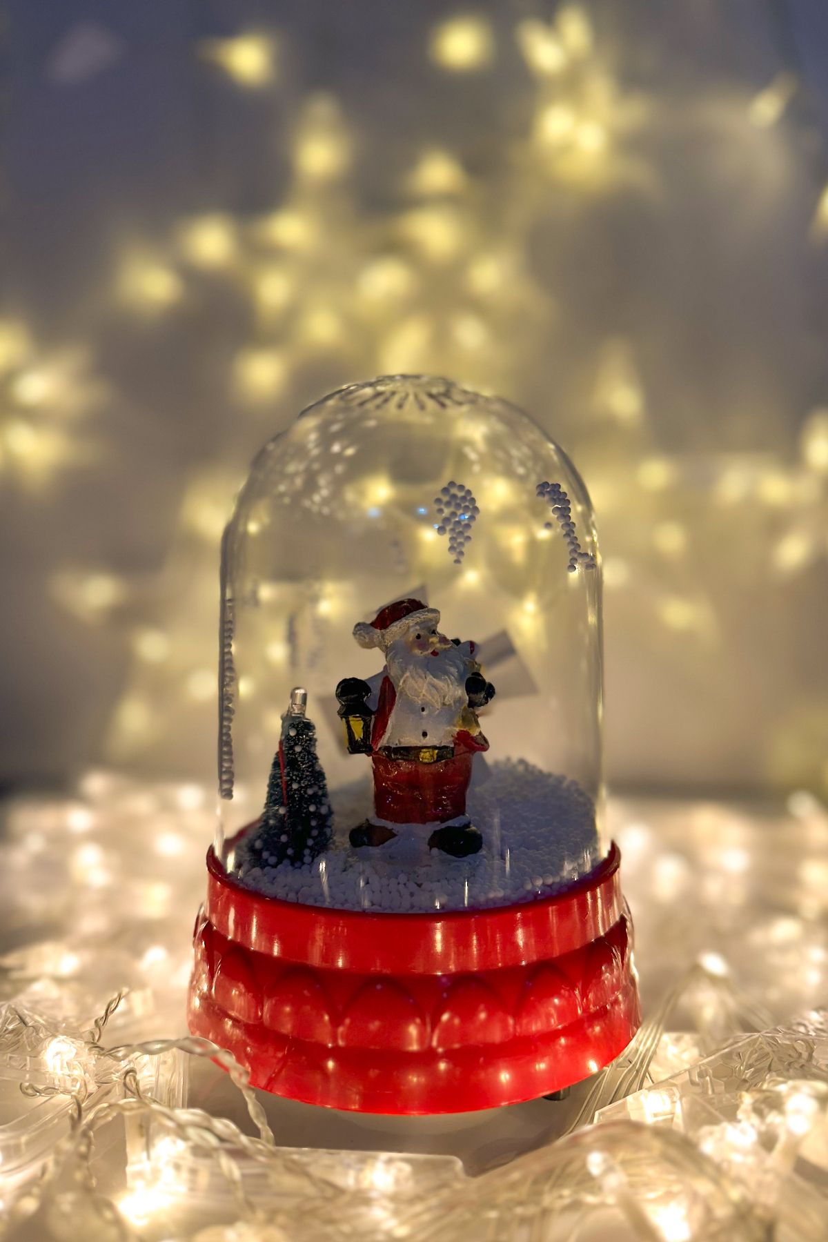 Onetick Yılbaşı Noel Baba Cam Işıklı Püskürtmeli Müzikli Kar Küresi Büyük Boy