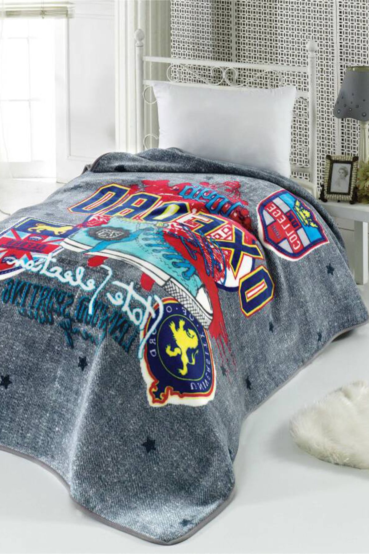 MİNK Mink Collage Standart Licence Tek Kişilik Battaniye/Yatak Örtüsü 160*220 cm