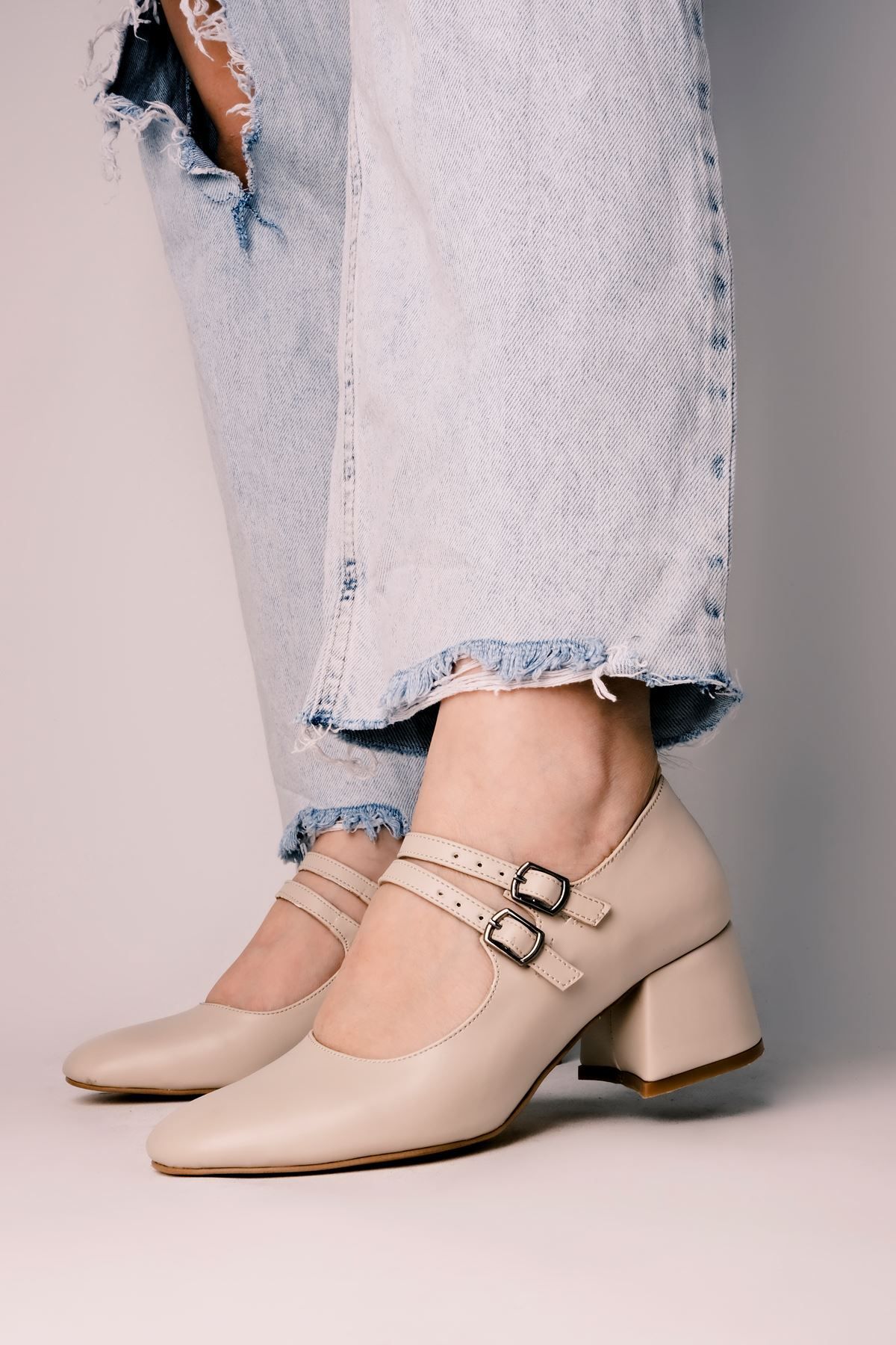 LAL SHOES & BAGS Joanne Kadın Topuklu Ayakkabı İki Tokalı Vintage-Krem