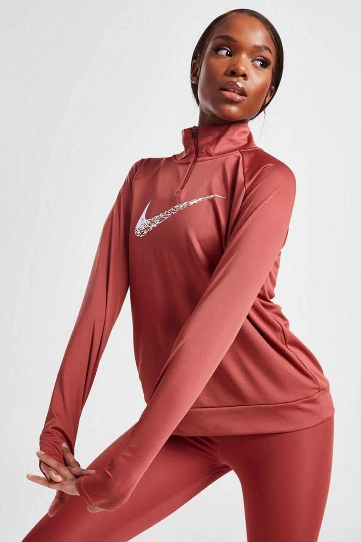 Nike Dri-FIT Swoosh Run Kadın Çeyrek Fermuar Kadın Antreman Üstü