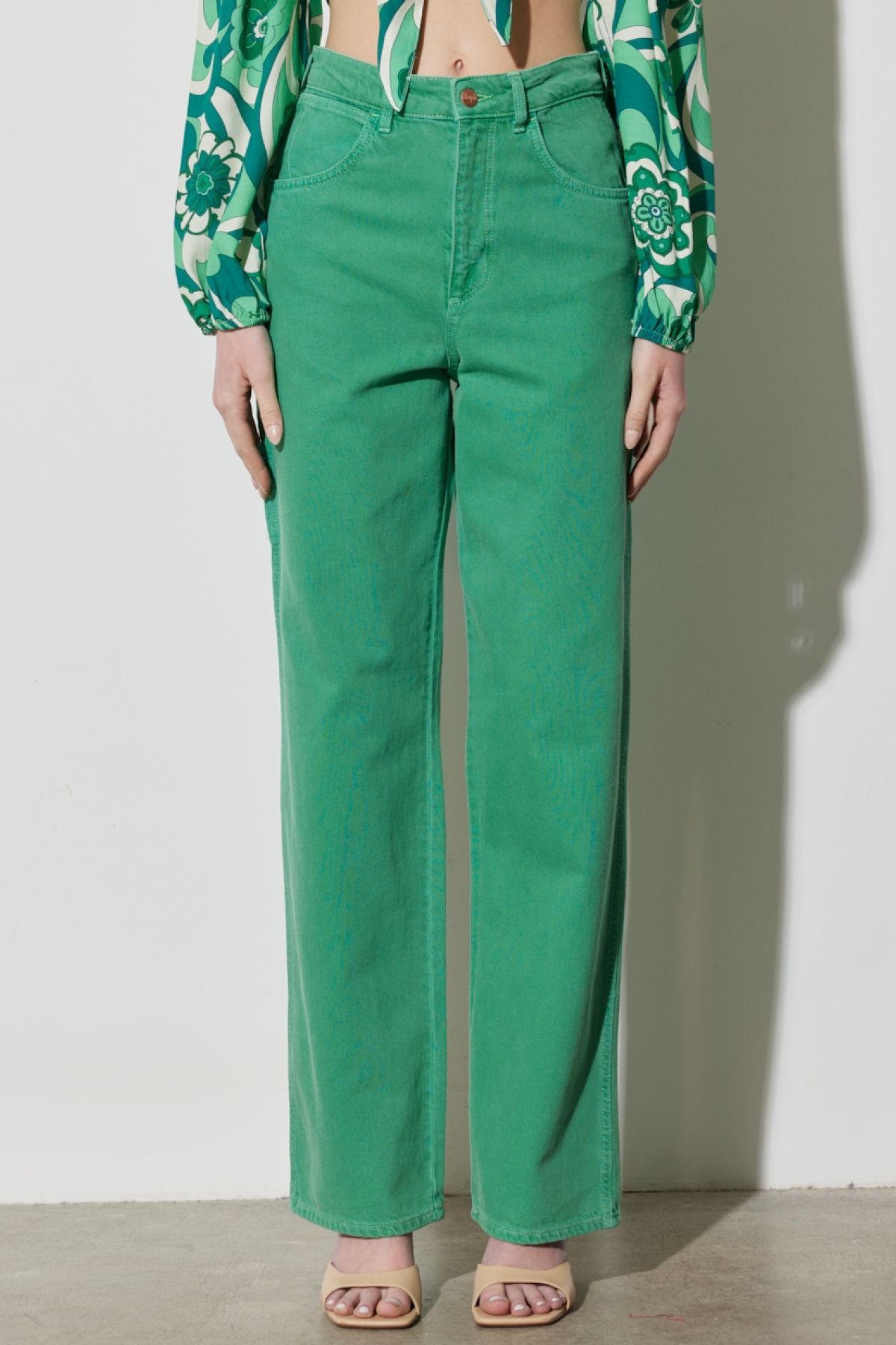 Wrangler Carpenter Fit Normal Bel Düz Paça %100 Pamuk Yeşil Kadın Pantolon