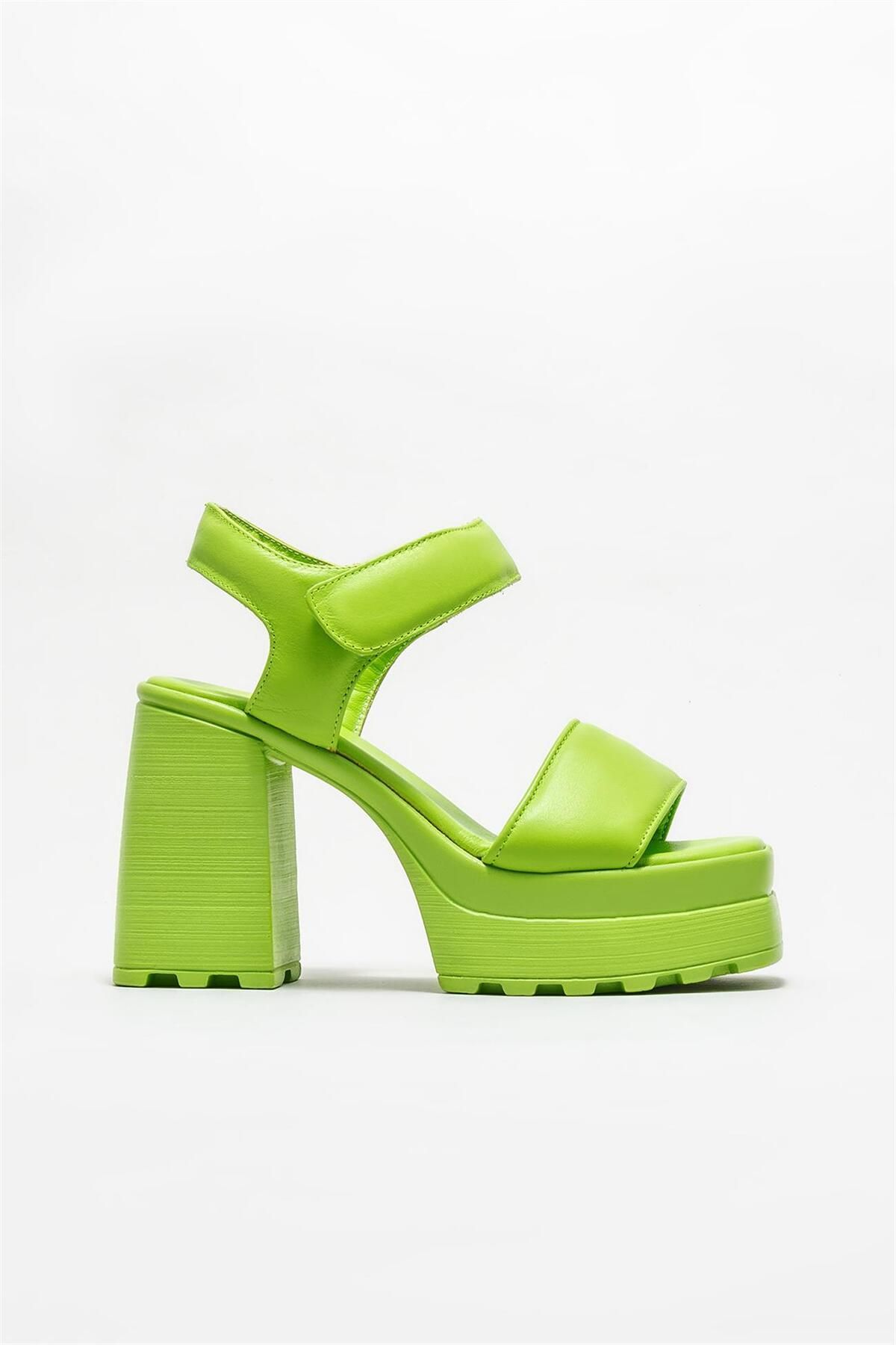 Elle Yeşil Deri Kadın Topuklu Sandalet