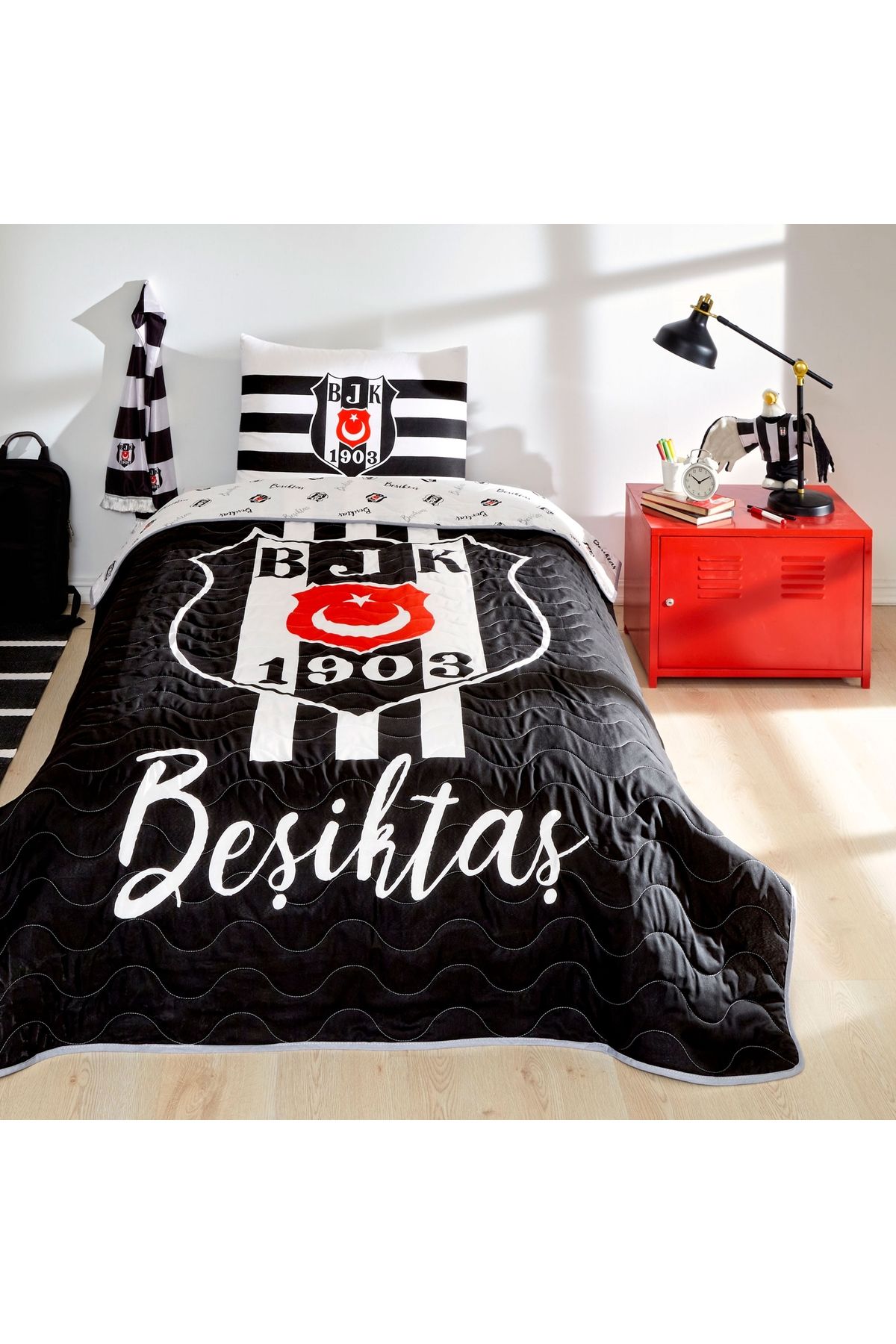 Taç Beşiktaş Lisanslı Stripe Tek Kişilik Yatak Örtüsü + Yastık Kılıfı