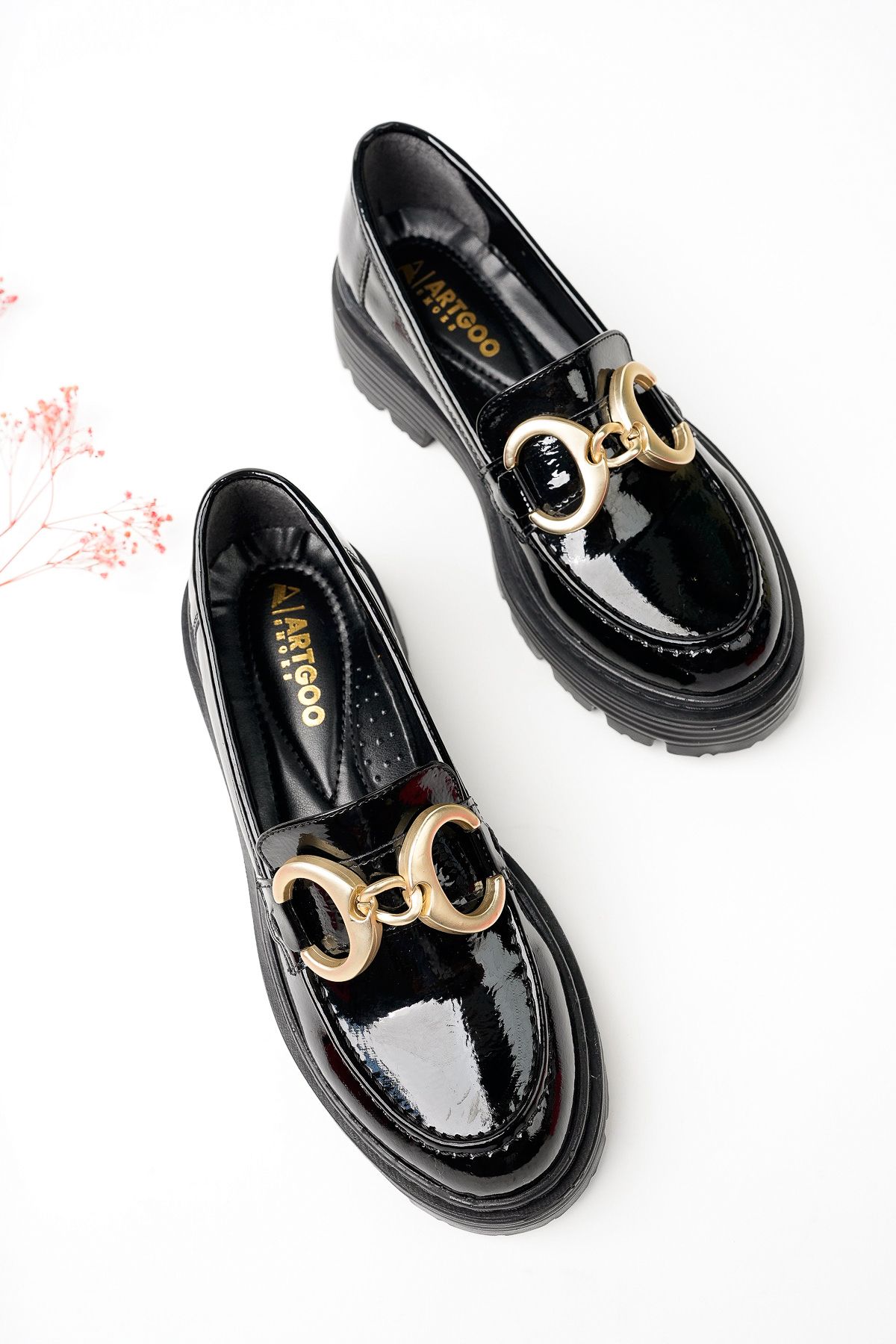 Artgoo kadın siyah rugan gold tokalı loafer kolej ayakkabısı