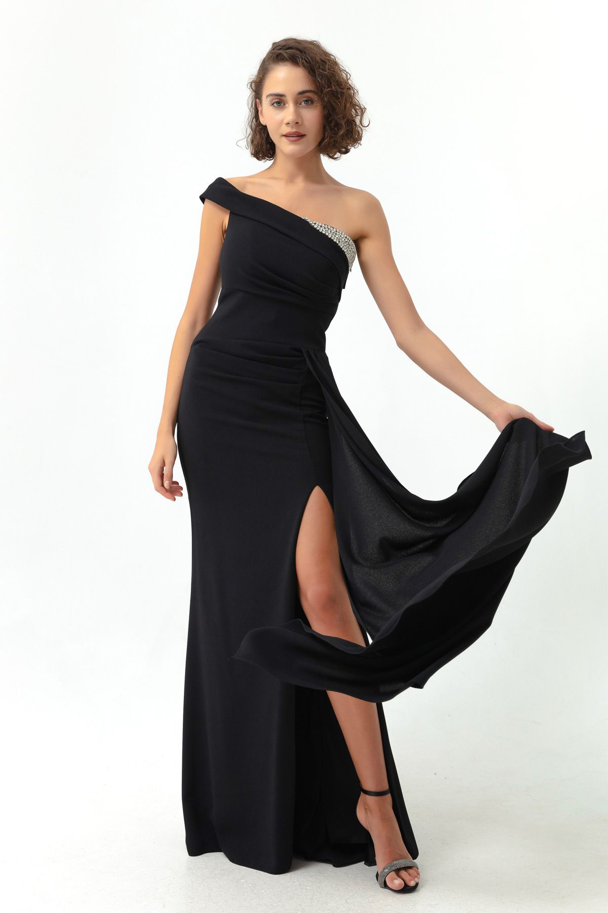 Lafaba Kadın Siyah Tek Omuzlu Taşlı Uzun Abiye Elbise