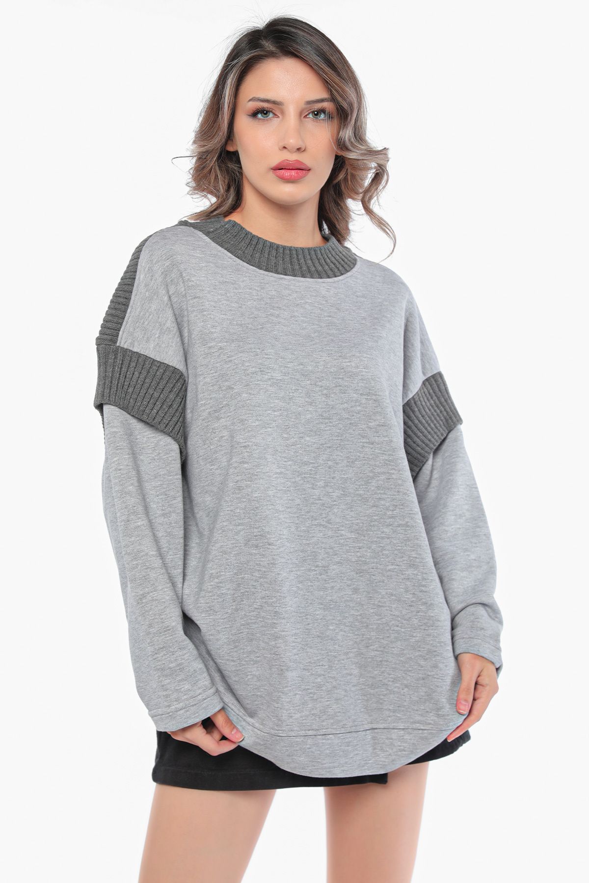 Julude Gri Kadın Yaka Ve Kol Triko Detaylı Sweatshirt