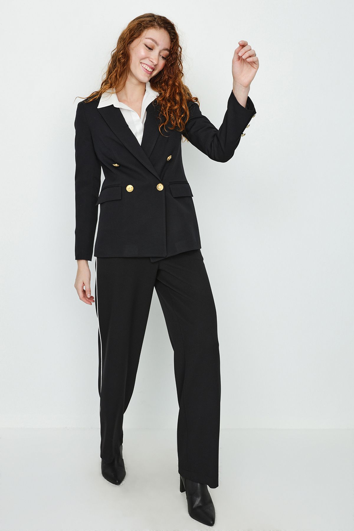 Select Moda Kadın Siyah Gold Düğmeli Blazer Ceket