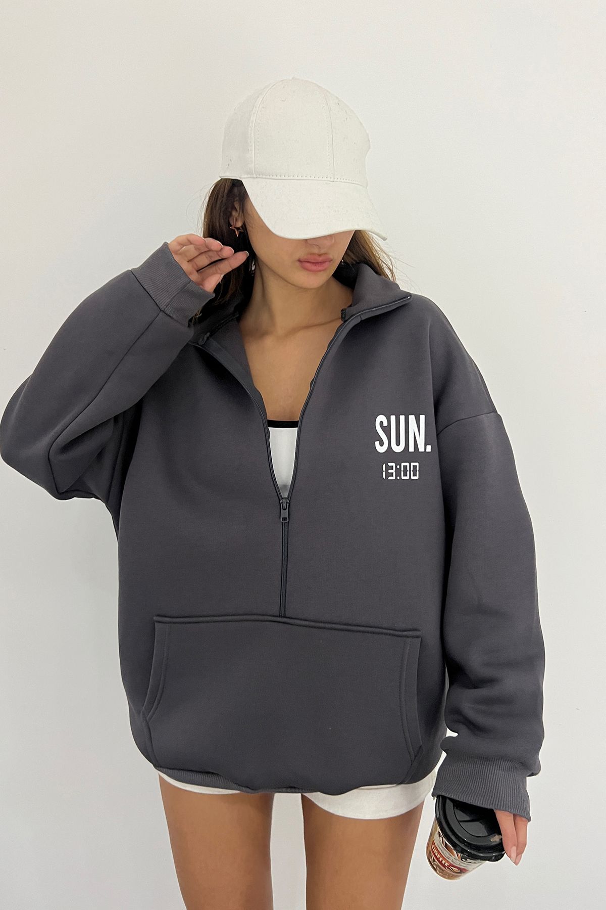 Sun Victoria Antrasit Unisex Dik Yaka Fermualı Oversize 3 Iplik İçi Şardonlu Baskılı Sweatshirt