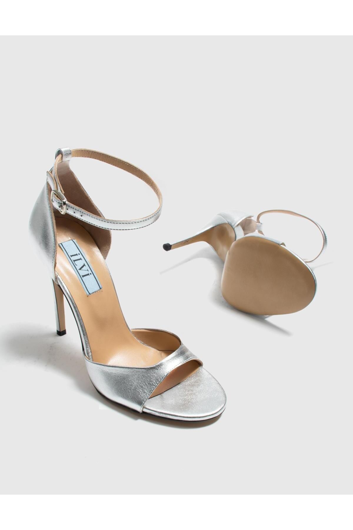 İlvi Solto Hakiki Deri Kadın Gümüş Renk Topuklu Sandalet