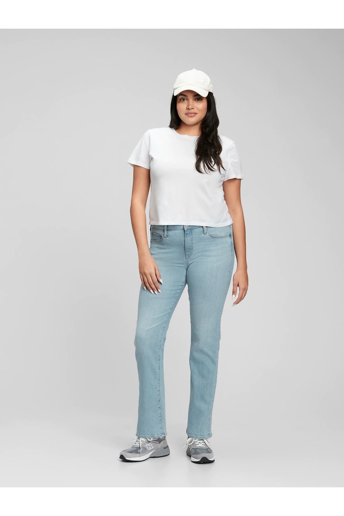 GAP Kadın Açık Mavi Mid Rise Straight Leg Washwell™ Jean Pantolon