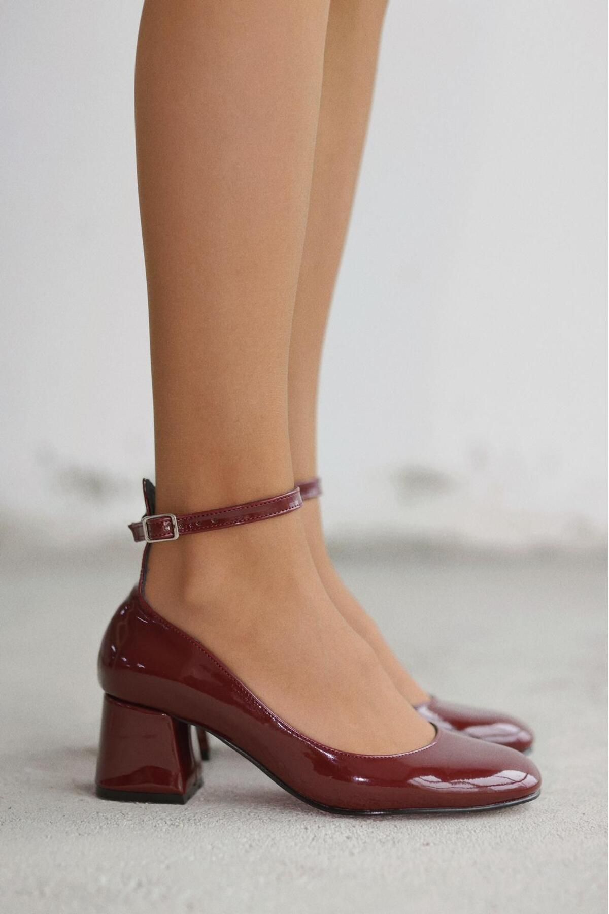 selinshoes Kısa Topuklu Yuvarlak Burun Kadın Topuklu Ayakkabı- BORDO