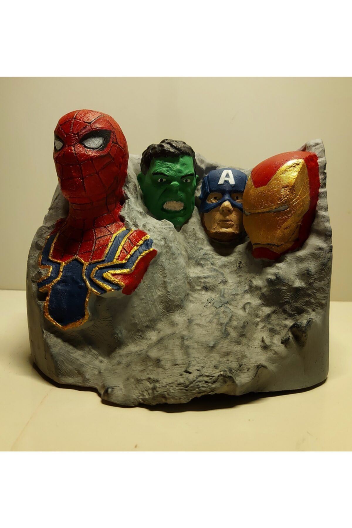 Ard.Art Rushmore Dağı Spiderman Hulk Captain America Ironman Sert Dolu Ağır Polyester Reçine