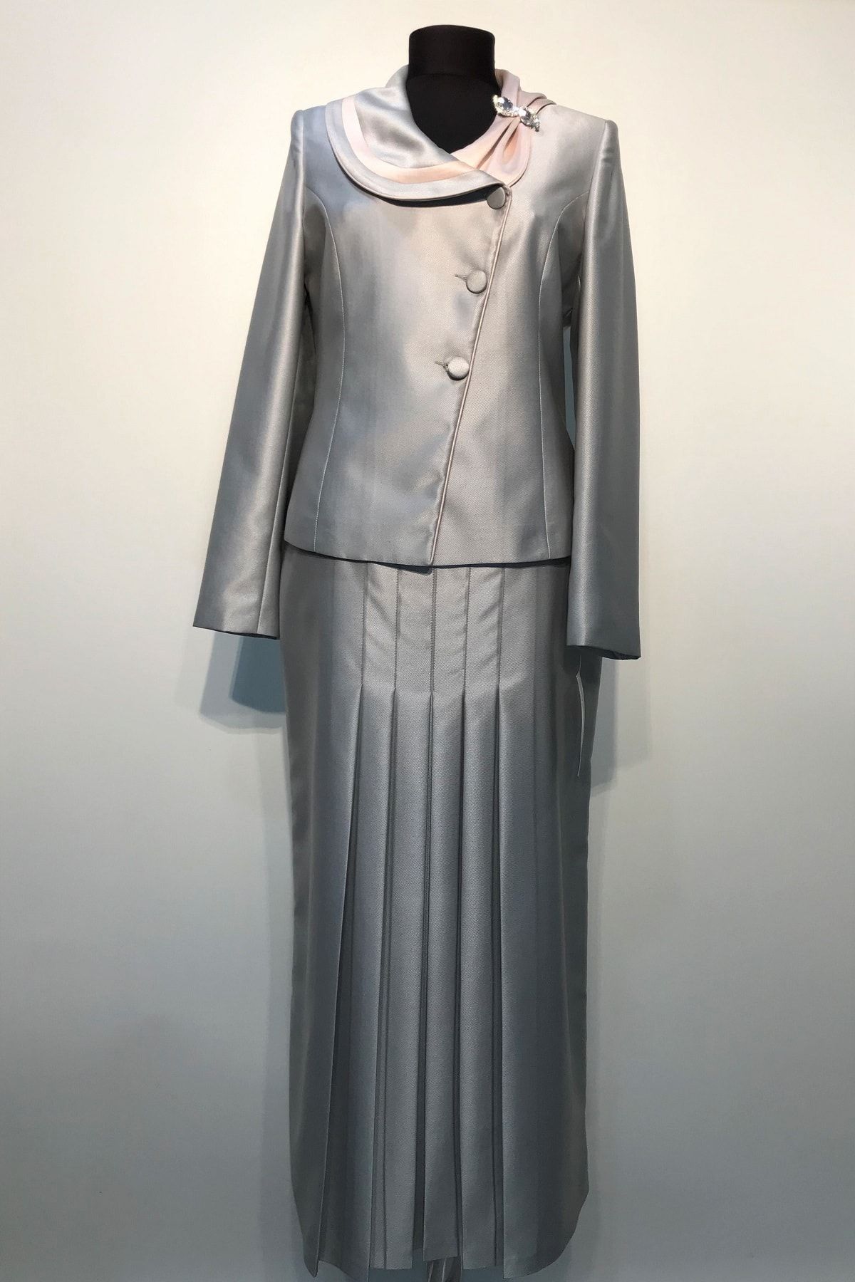 BERRİNMİLLA Kadın Gümüş Pembe Parlak Kumaş Etekli Takım Elbise