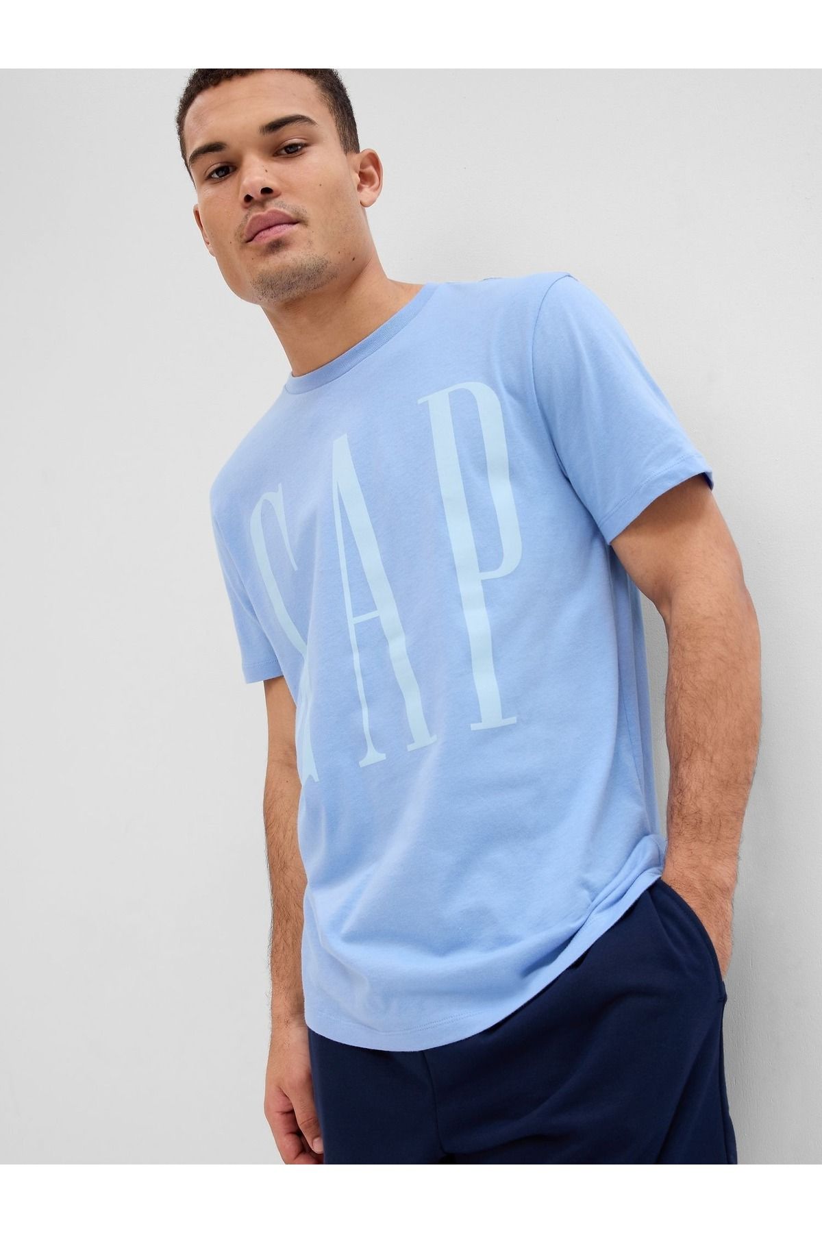 GAP Erkek Açık Mavi Logo T-shirt