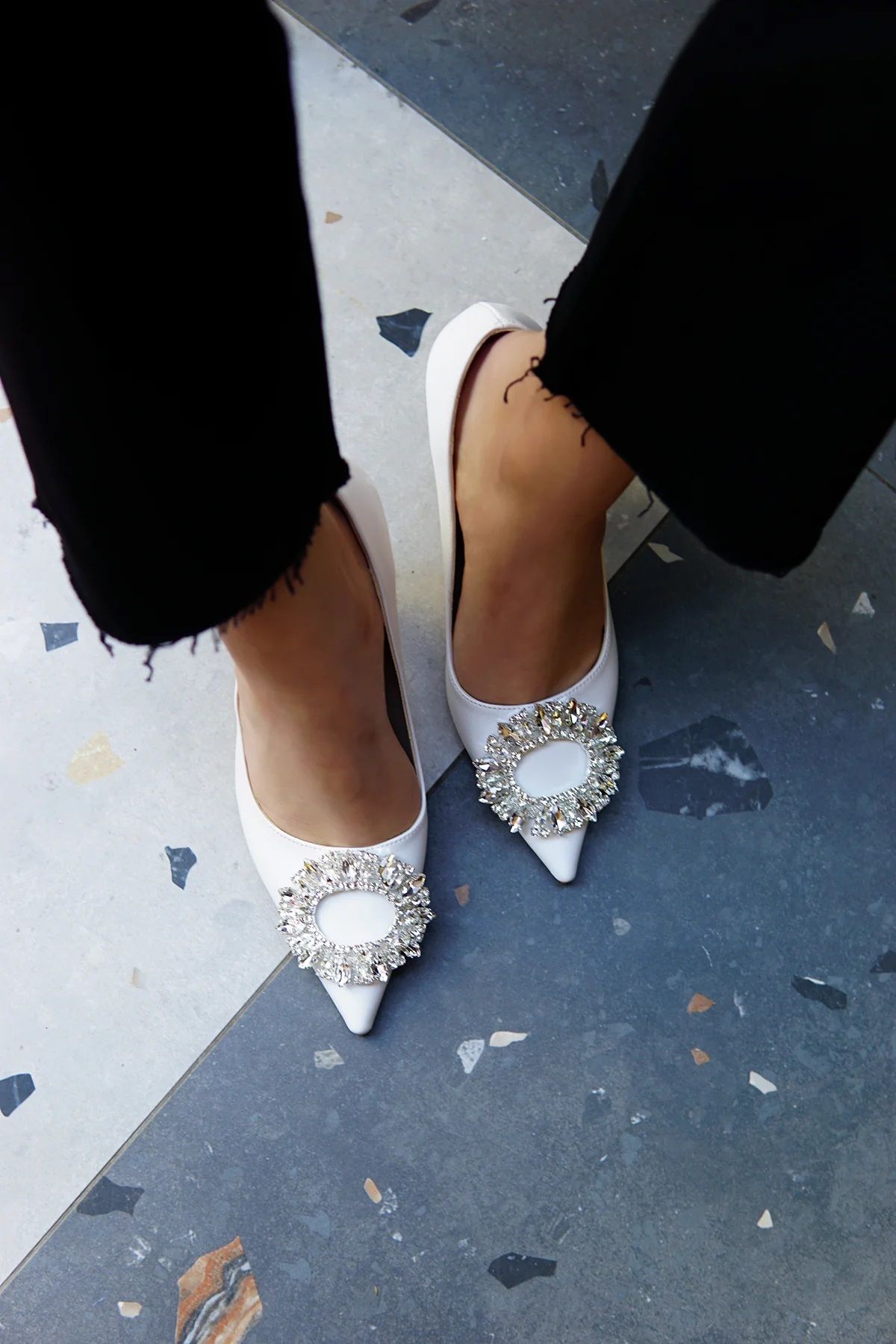 LAMİNTA Mia Beyaz Deri Taşlı Kadın Topuklu Ayakkabı