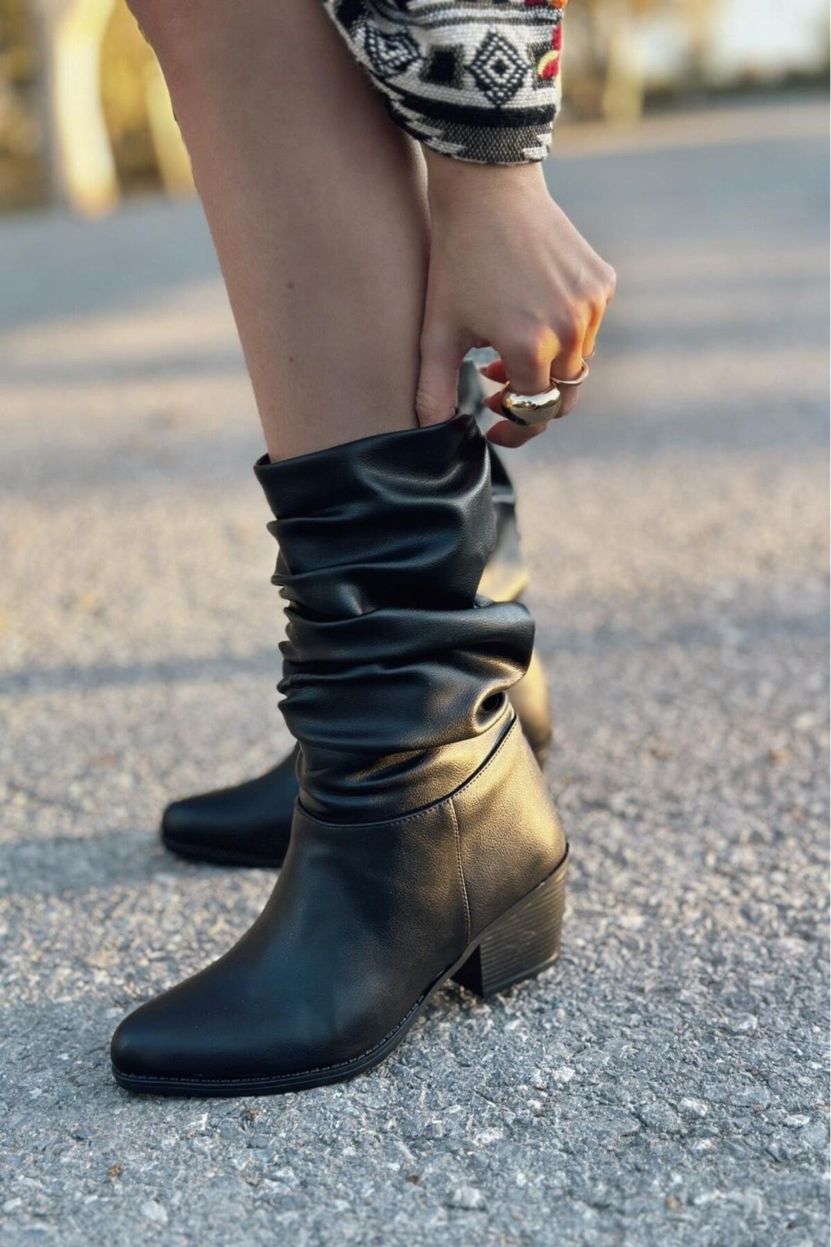 I Love Shoes Conels Mat Deri Körüklü Kadın Çizme Siyah