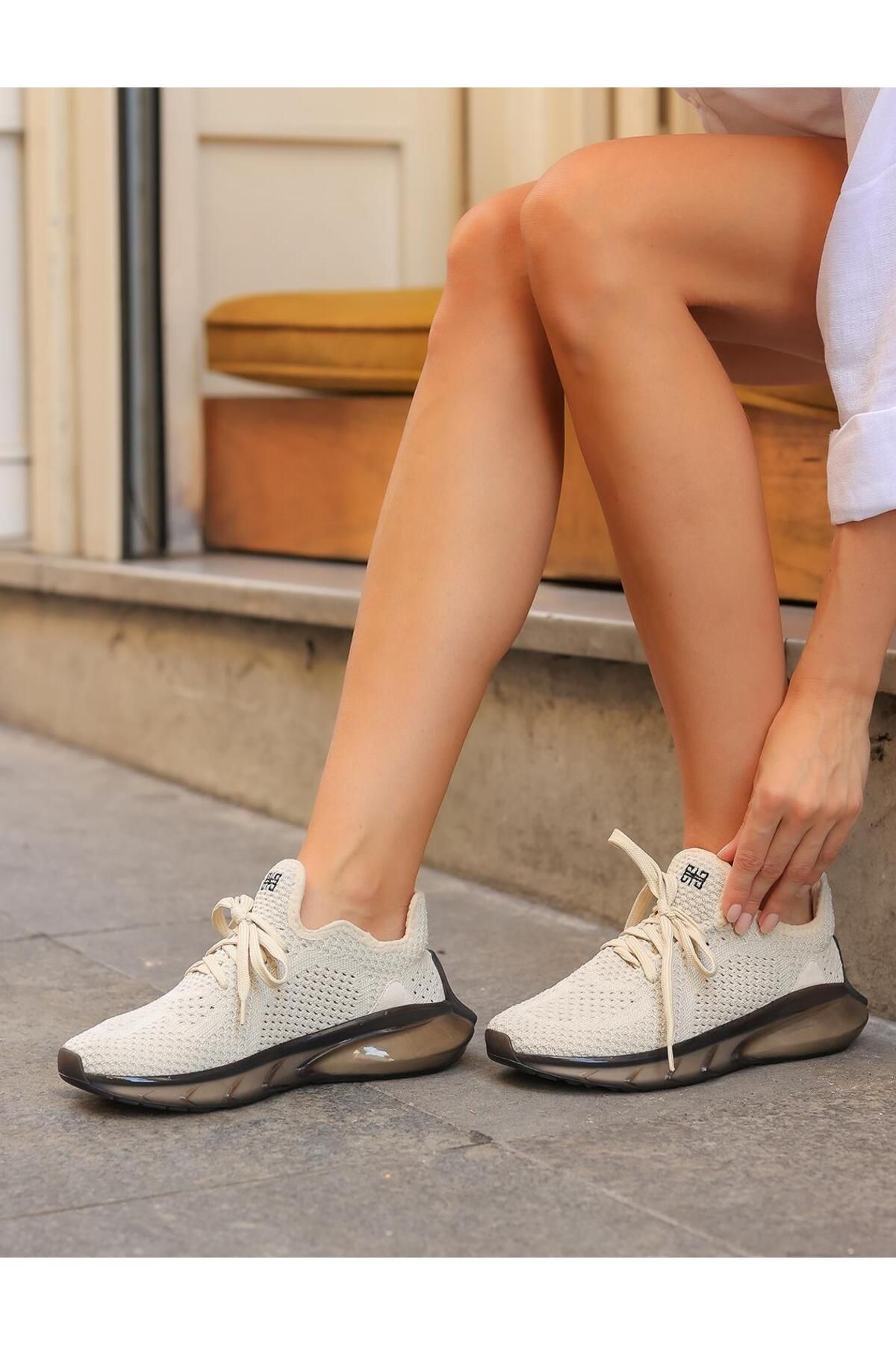 Cabani Triko Bej Bağcıklı Kadın Spor Ayakkabı