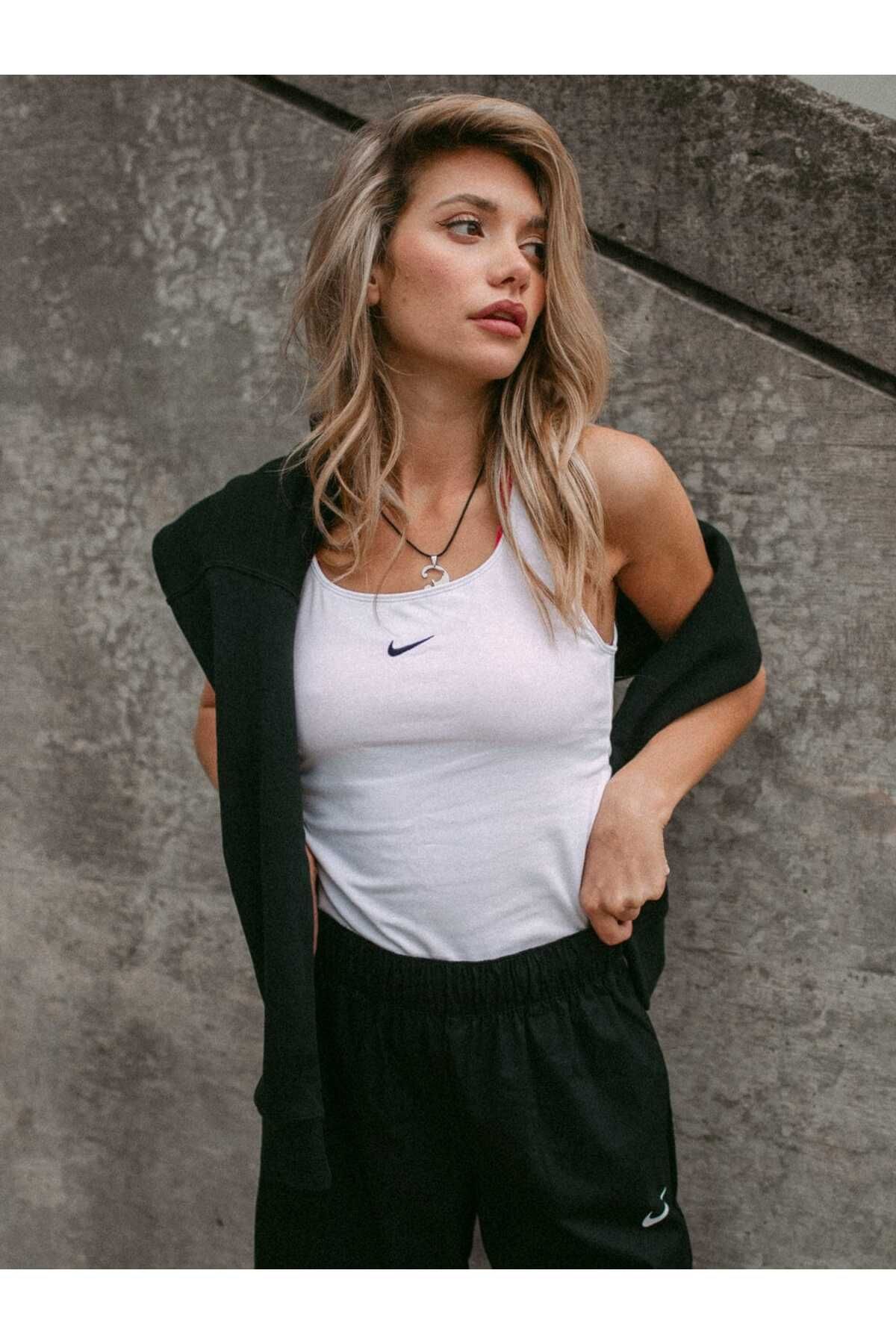 Nike Sportswear Essential Kadın Günlük Basic Alet CNG-STORE