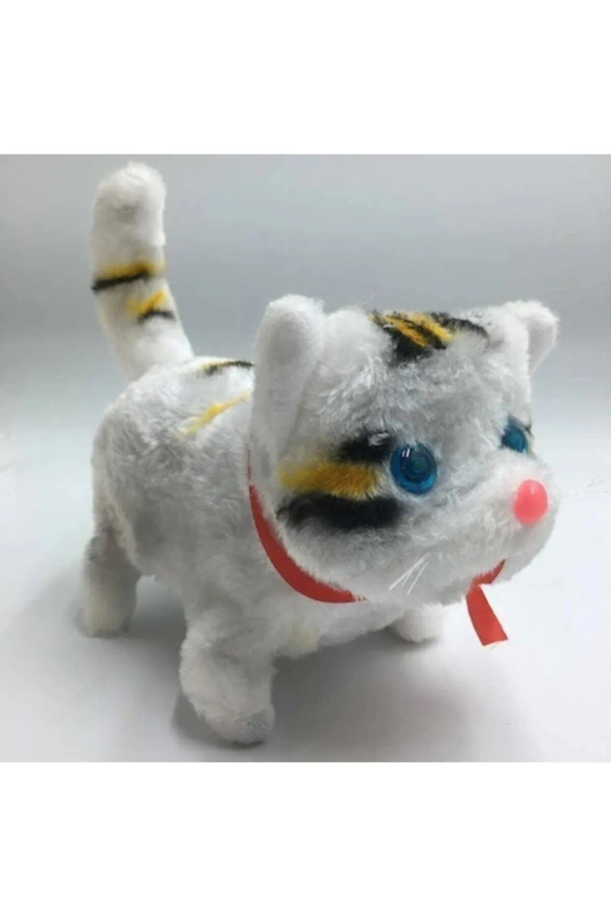 Numaca Miyavlayan Sesli Yürüyen Oyuncak Peluş Kedi - Beyaz Renk - Gözleri Işıklı Hareketli - Oyuncak Kedi